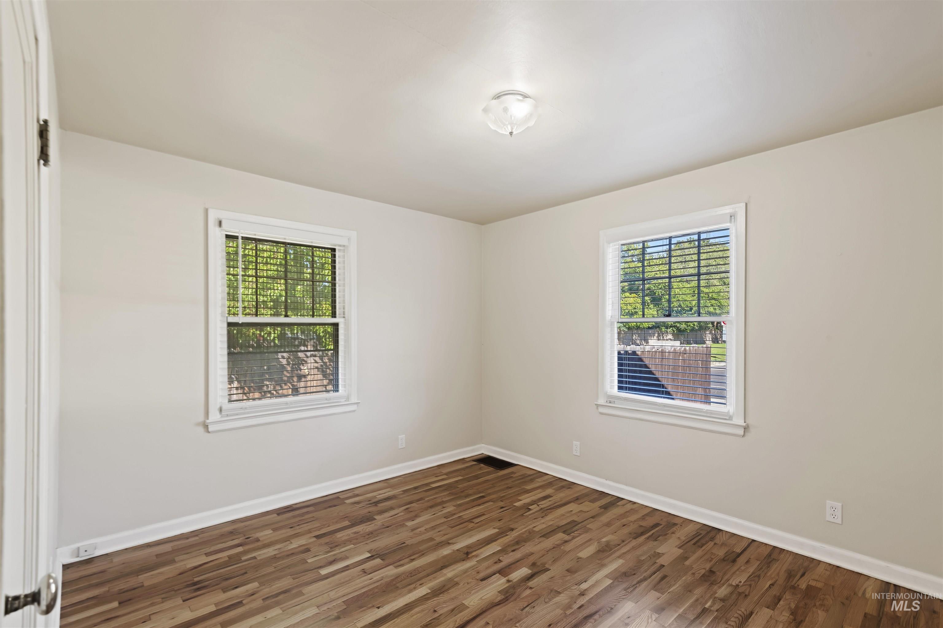 1803 S Arcadia, Boise, Idaho 83705, 4 Bedrooms, 2 Bathrooms, Residential For Sale, Price $449,900,MLS 98963083