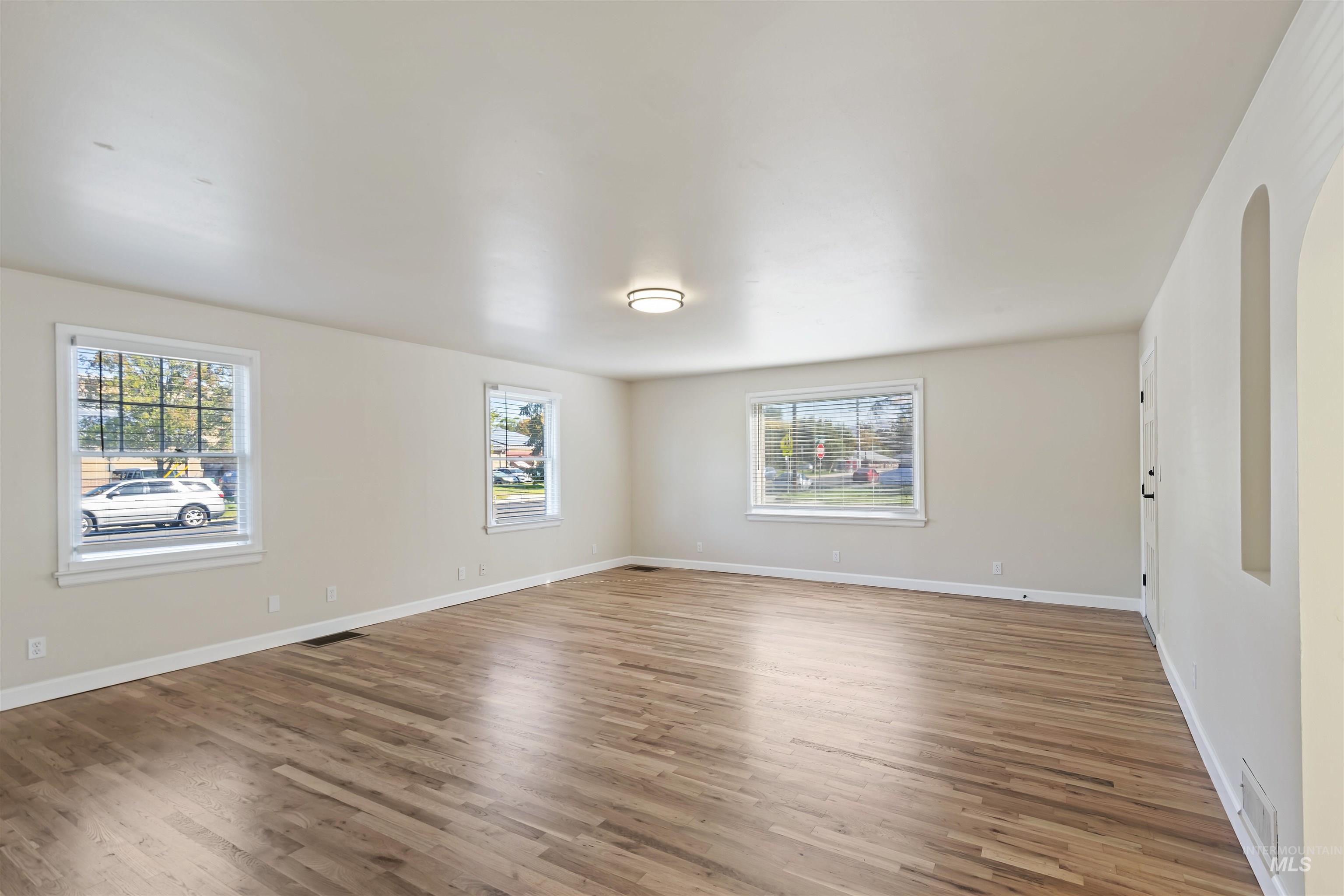 1803 S Arcadia, Boise, Idaho 83705, 4 Bedrooms, 2 Bathrooms, Residential For Sale, Price $449,900,MLS 98963083