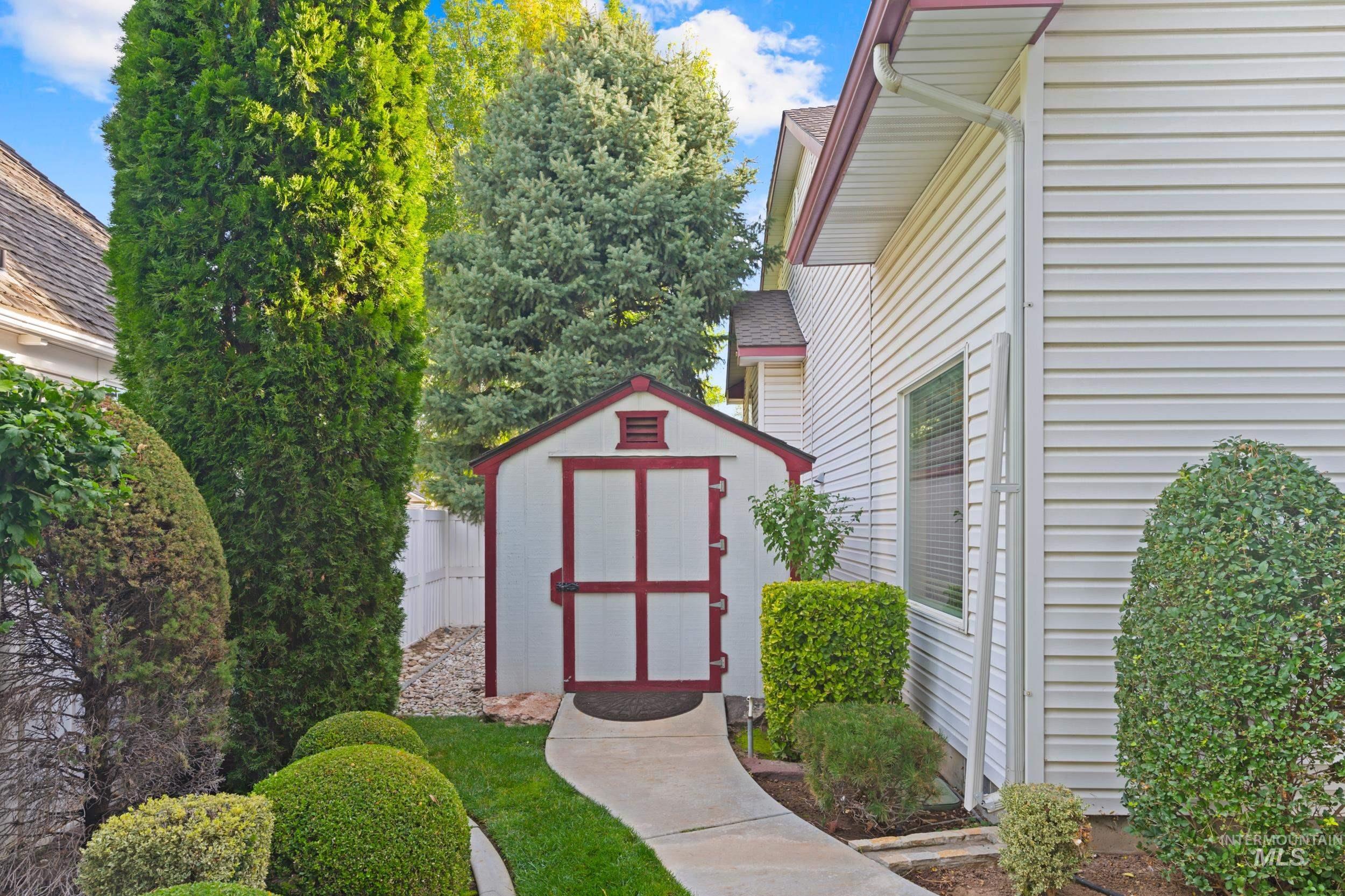 2615 SE 5th Way, Meridian, Idaho 83642-7411, 4 Bedrooms, 3 Bathrooms, Residential For Sale, Price $749,900,MLS 98963098