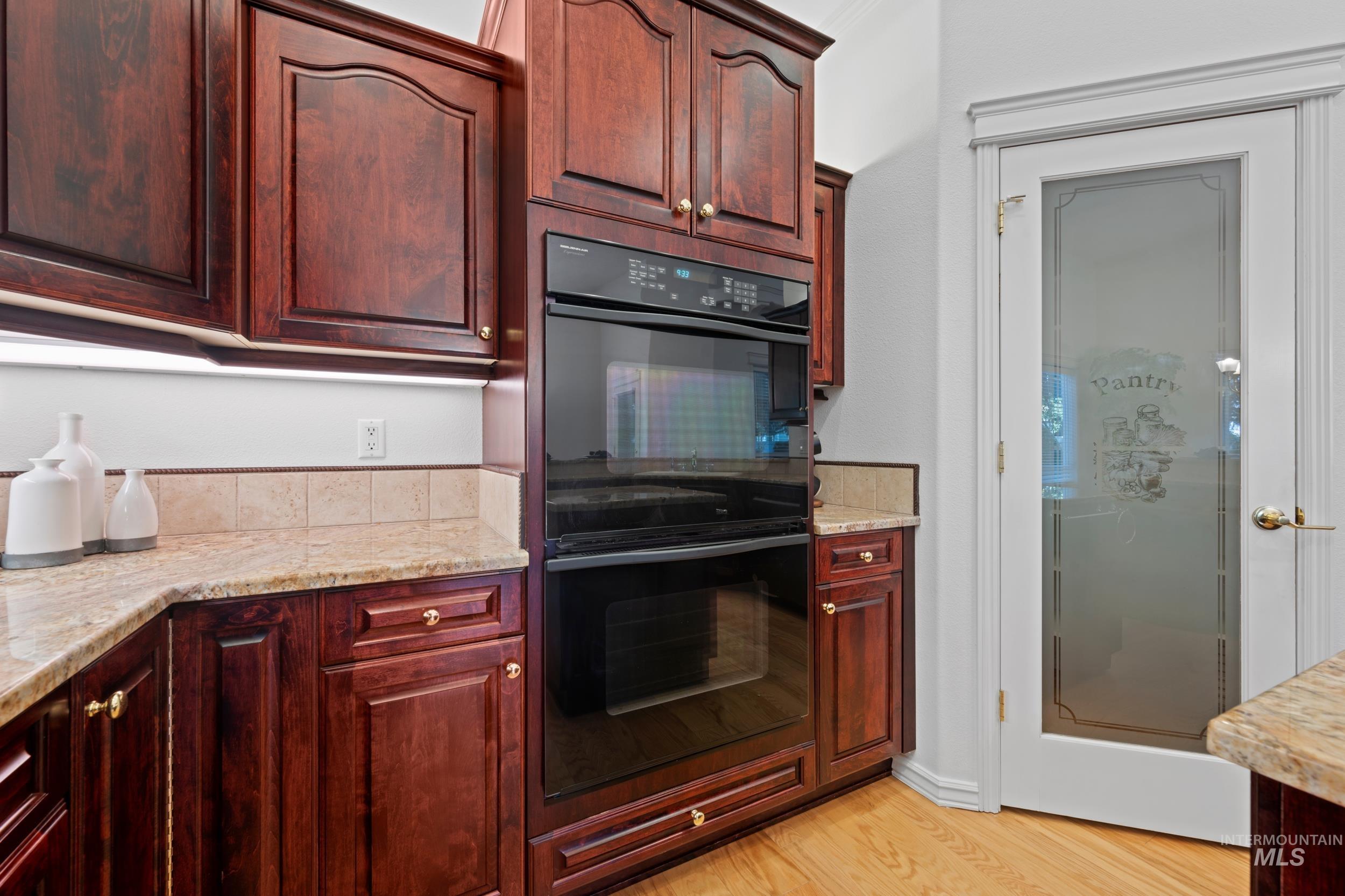 2615 SE 5th Way, Meridian, Idaho 83642-7411, 4 Bedrooms, 3 Bathrooms, Residential For Sale, Price $749,900,MLS 98963098