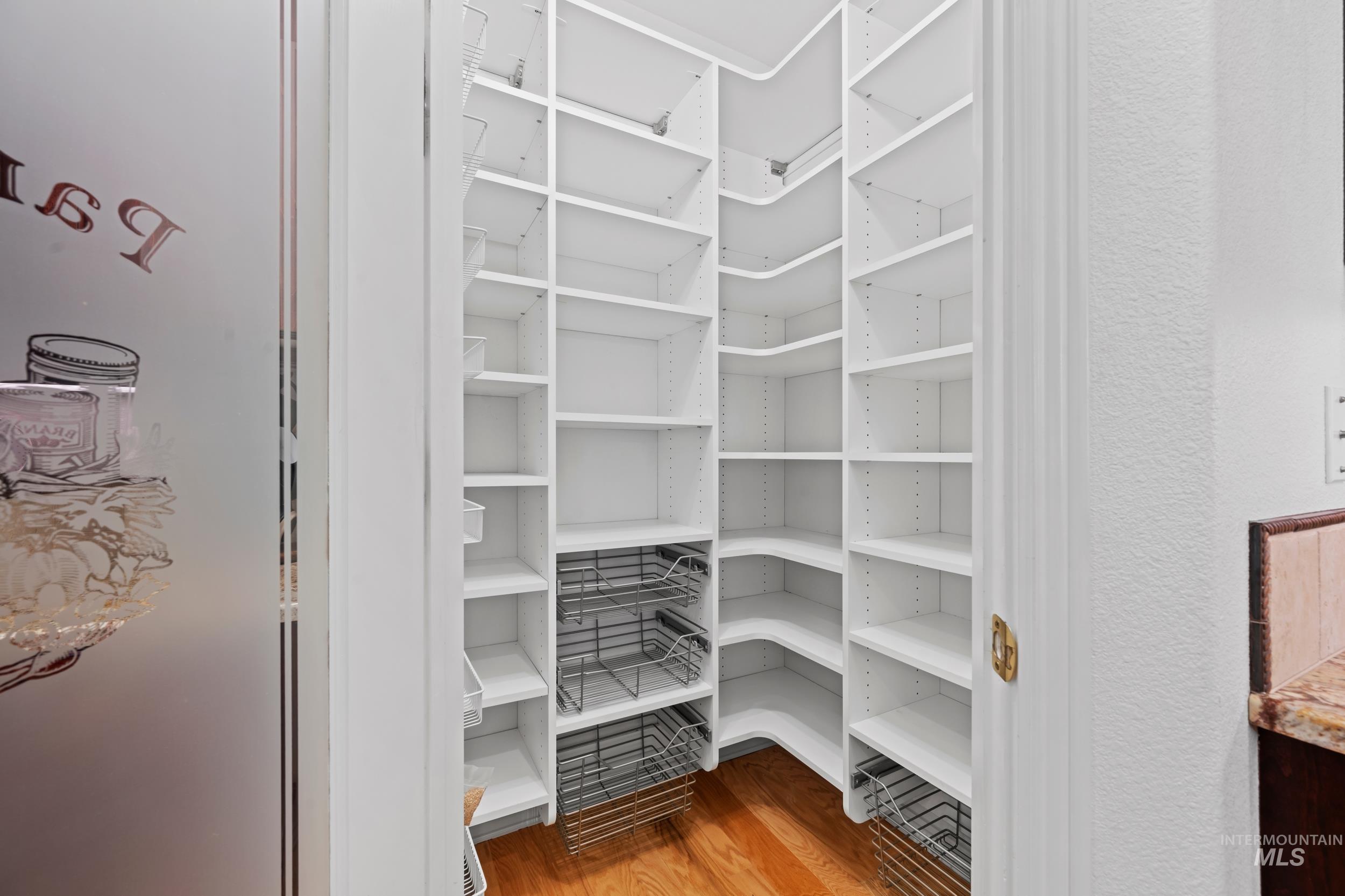 2615 SE 5th Way, Meridian, Idaho 83642-7411, 4 Bedrooms, 3 Bathrooms, Residential For Sale, Price $749,900,MLS 98963098