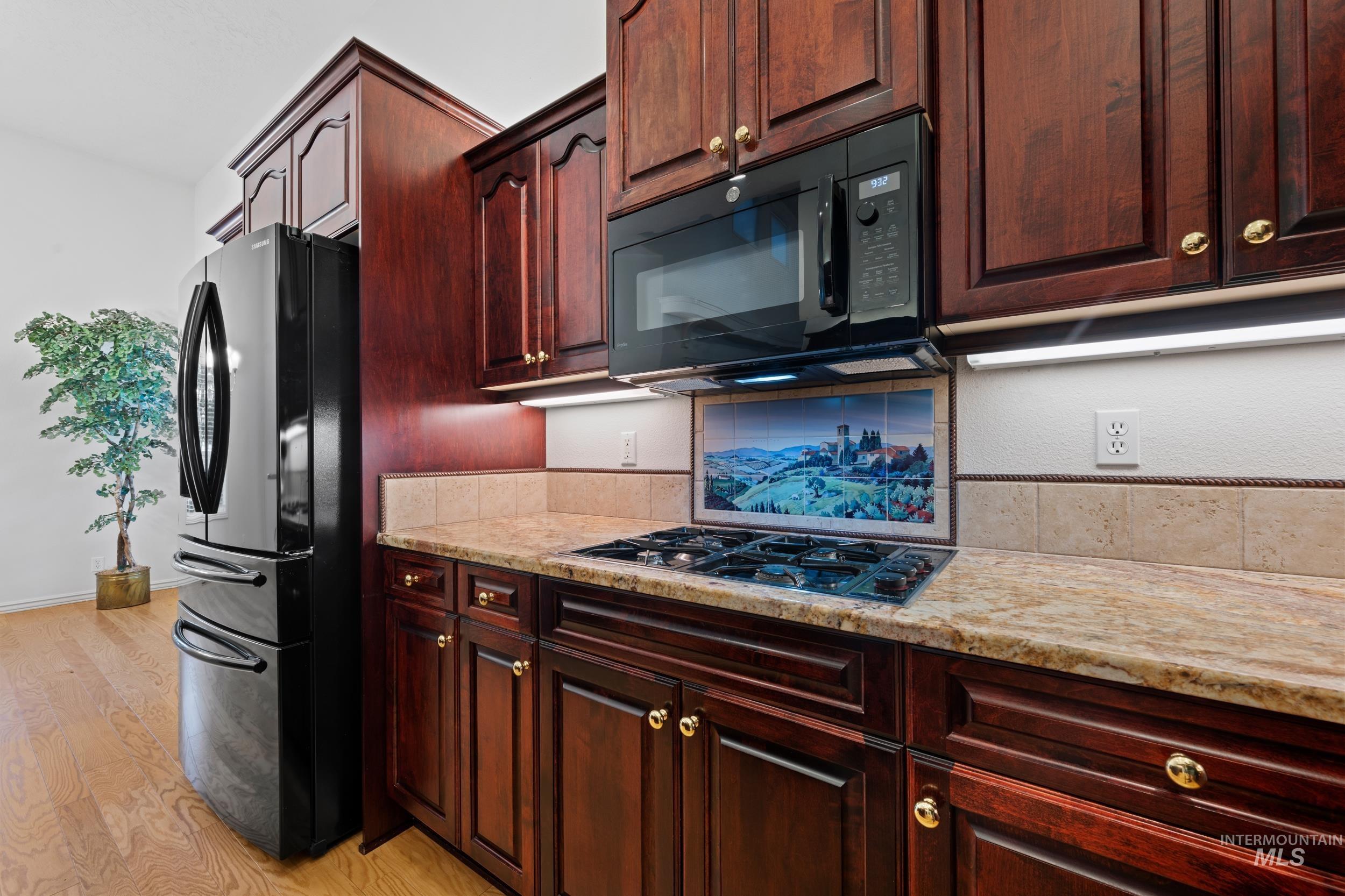 2615 SE 5th Way, Meridian, Idaho 83642-7411, 4 Bedrooms, 3 Bathrooms, Residential For Sale, Price $749,900,MLS 98963098