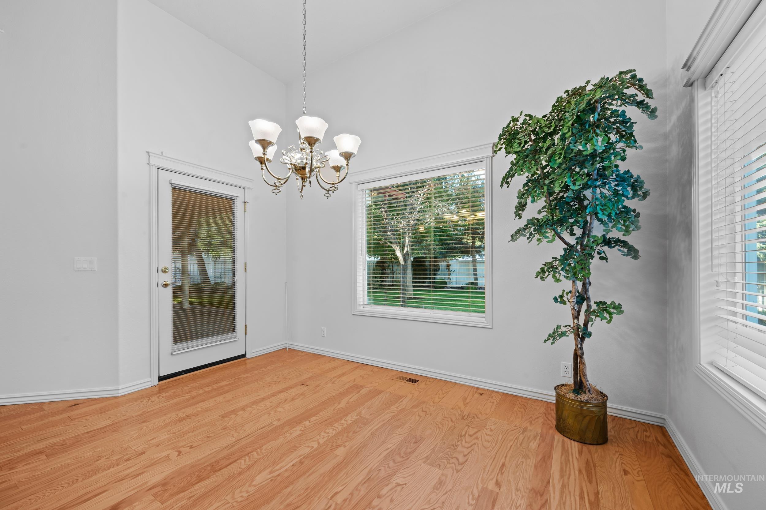 2615 SE 5th Way, Meridian, Idaho 83642-7411, 4 Bedrooms, 3 Bathrooms, Residential For Sale, Price $749,900,MLS 98963098