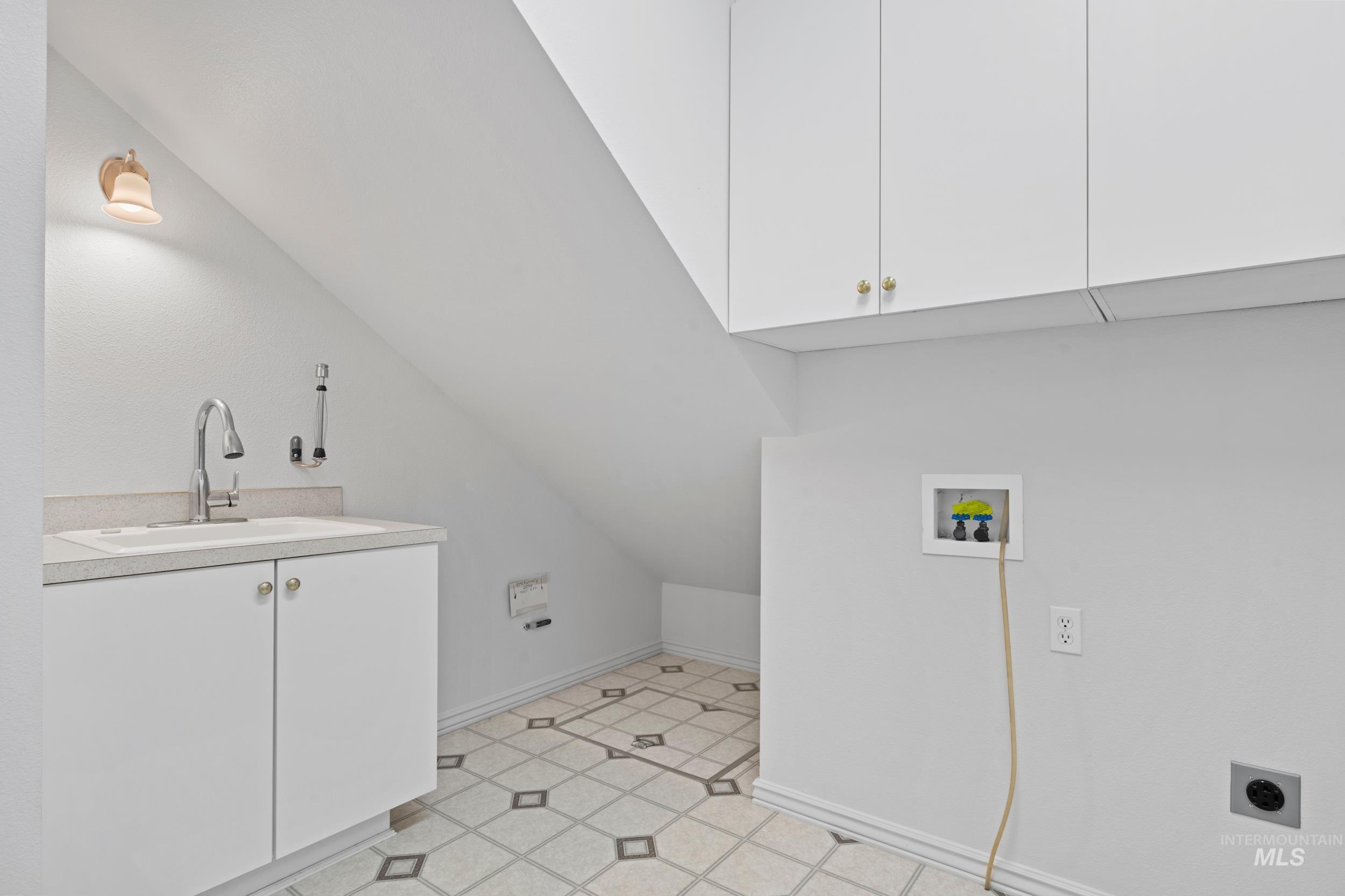 2615 SE 5th Way, Meridian, Idaho 83642-7411, 4 Bedrooms, 3 Bathrooms, Residential For Sale, Price $749,900,MLS 98963098