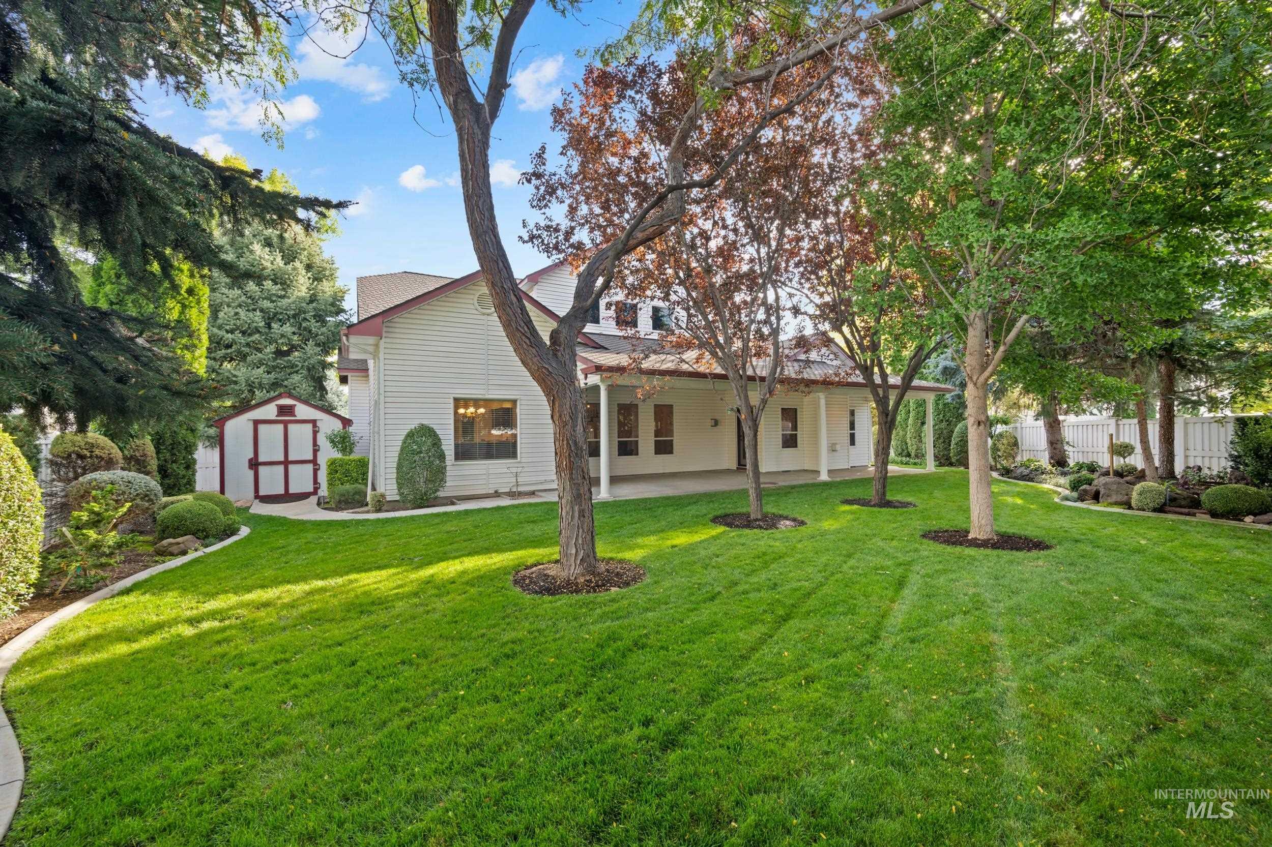 2615 SE 5th Way, Meridian, Idaho 83642-7411, 4 Bedrooms, 3 Bathrooms, Residential For Sale, Price $749,900,MLS 98963098