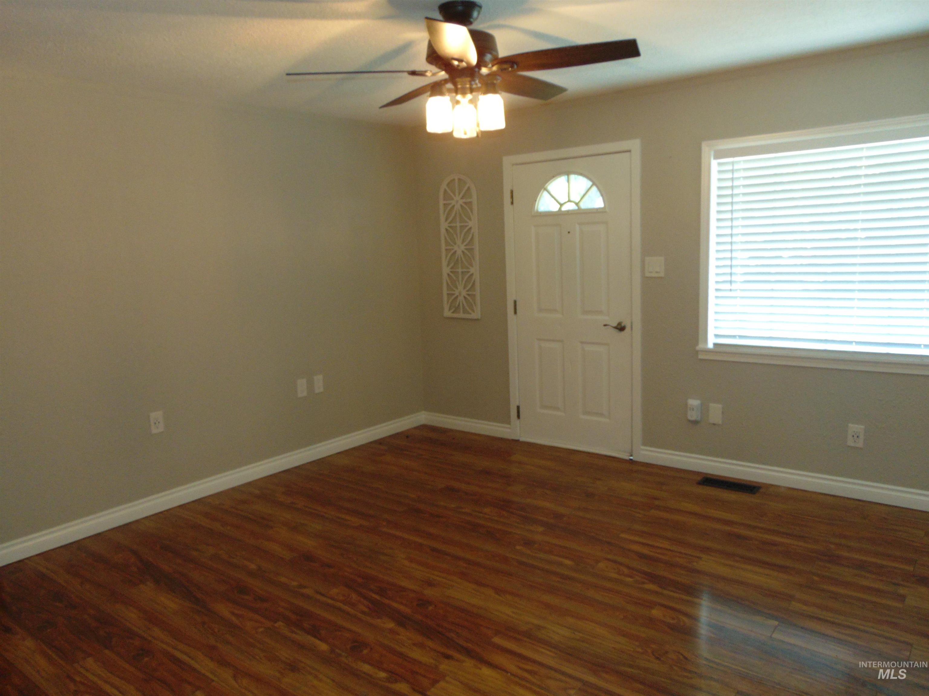 811 Park Dr, Lewiston, Idaho 83501, 3 Bedrooms, 1 Bathroom, Residential For Sale, Price $309,000,MLS 98963104