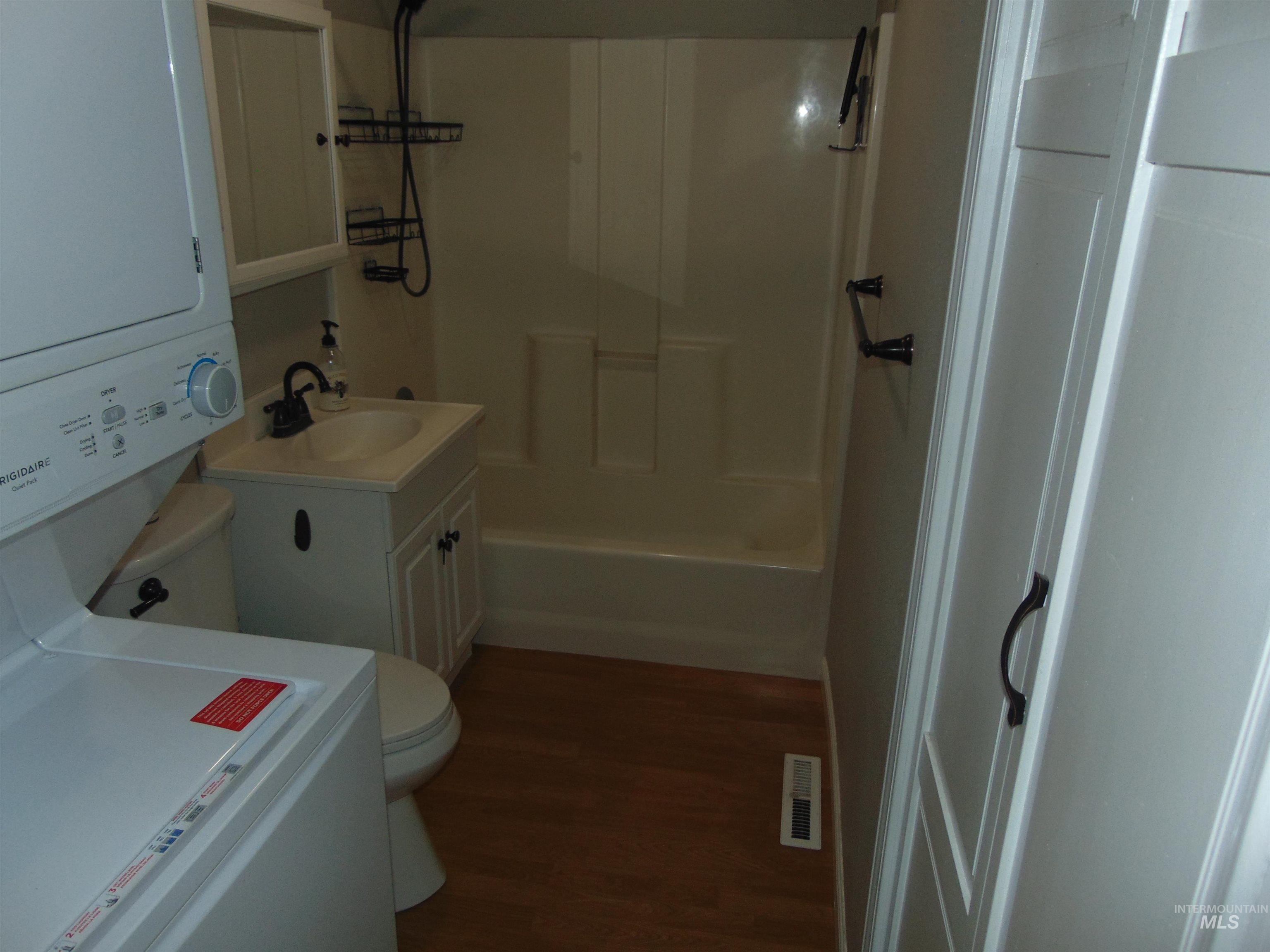 811 Park Dr, Lewiston, Idaho 83501, 3 Bedrooms, 1 Bathroom, Residential For Sale, Price $309,000,MLS 98963104