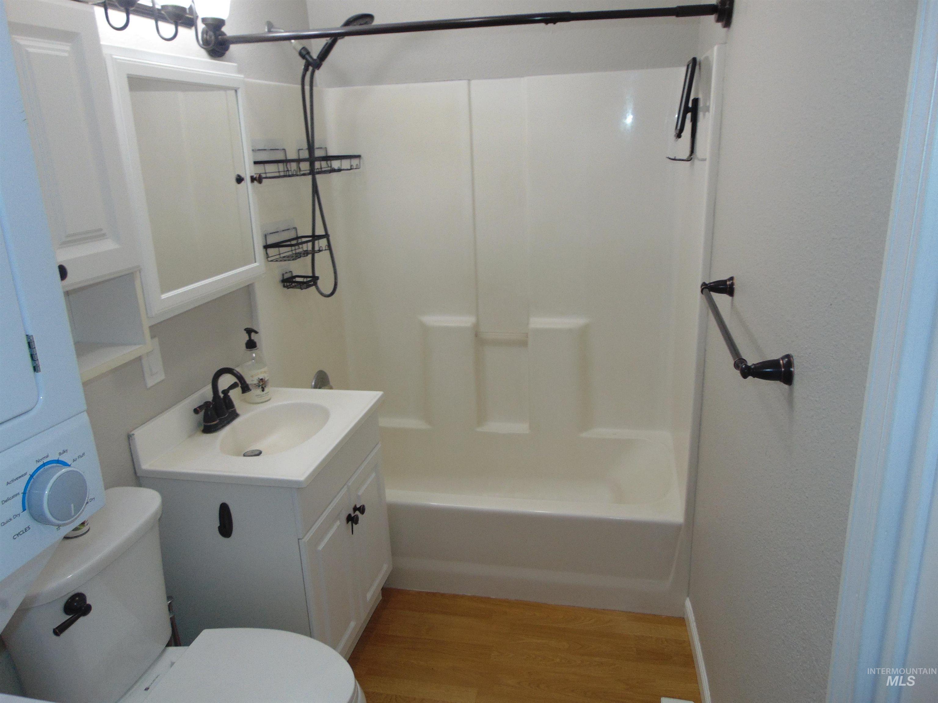 811 Park Dr, Lewiston, Idaho 83501, 3 Bedrooms, 1 Bathroom, Residential For Sale, Price $309,000,MLS 98963104