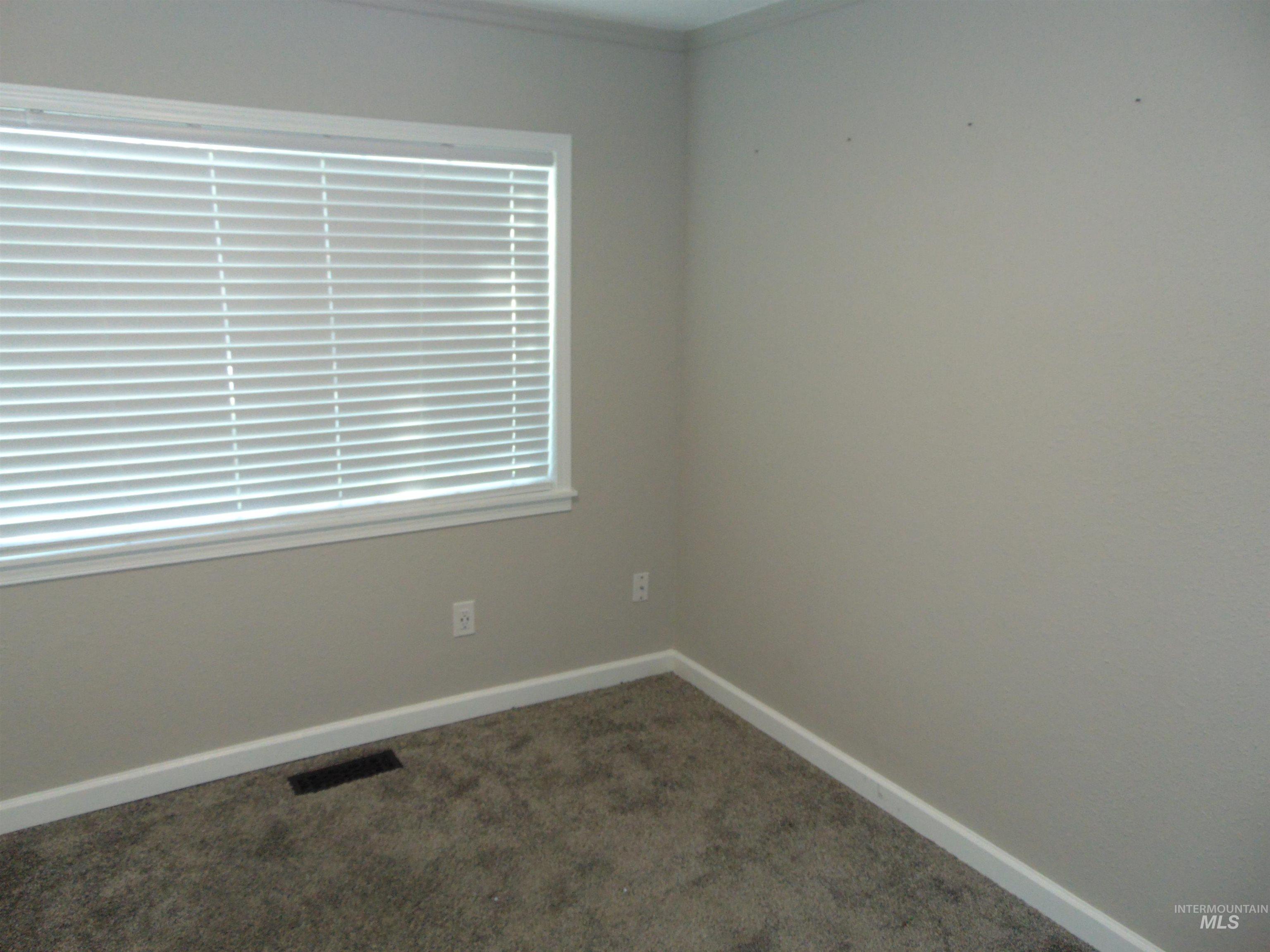 811 Park Dr, Lewiston, Idaho 83501, 3 Bedrooms, 1 Bathroom, Residential For Sale, Price $309,000,MLS 98963104