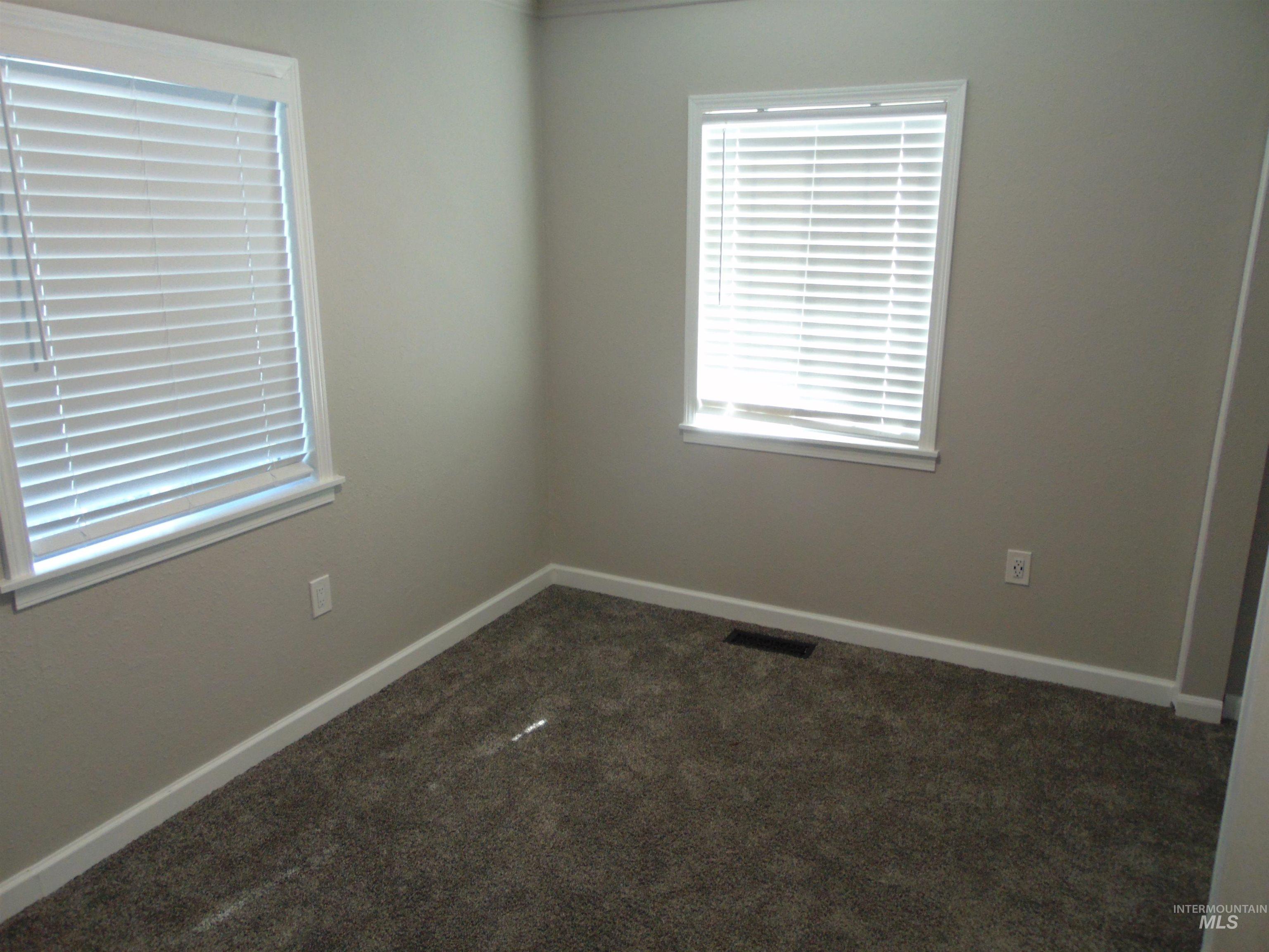 811 Park Dr, Lewiston, Idaho 83501, 3 Bedrooms, 1 Bathroom, Residential For Sale, Price $309,000,MLS 98963104