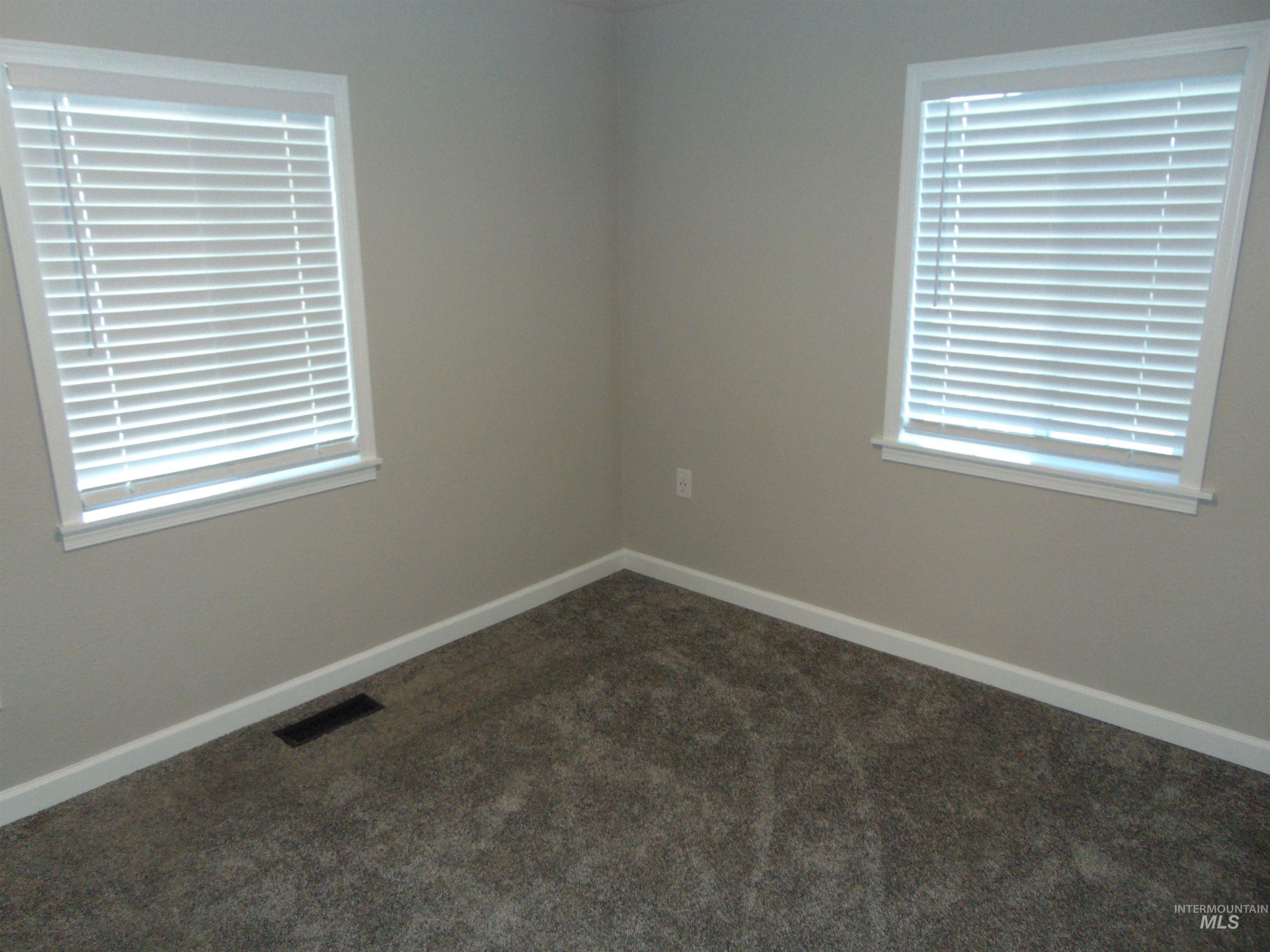 811 Park Dr, Lewiston, Idaho 83501, 3 Bedrooms, 1 Bathroom, Residential For Sale, Price $309,000,MLS 98963104