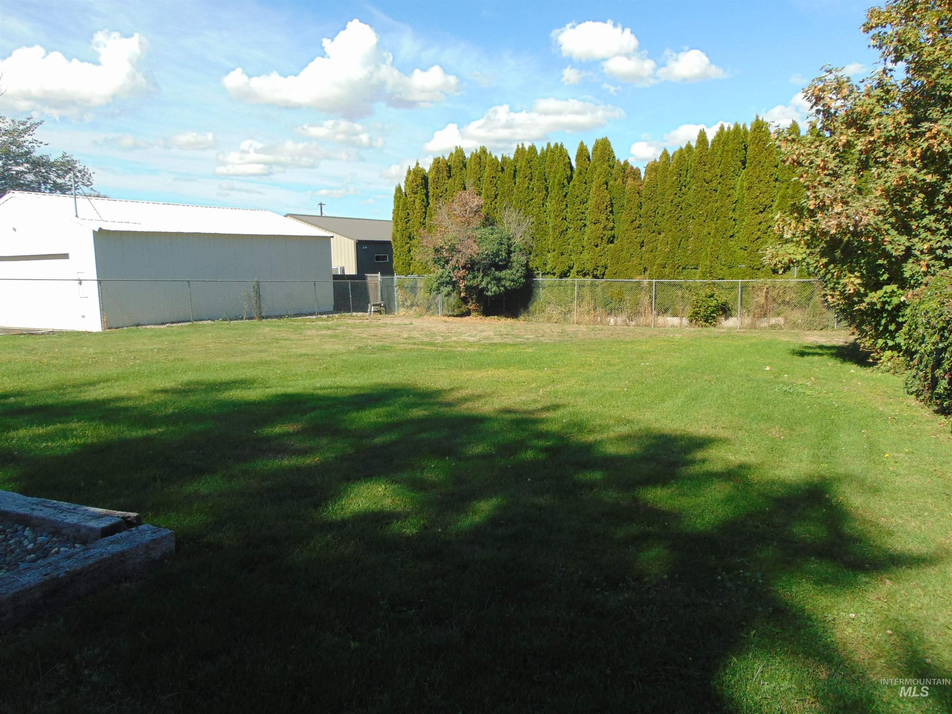 811 Park Dr, Lewiston, Idaho 83501, 3 Bedrooms, 1 Bathroom, Residential For Sale, Price $309,000,MLS 98963104