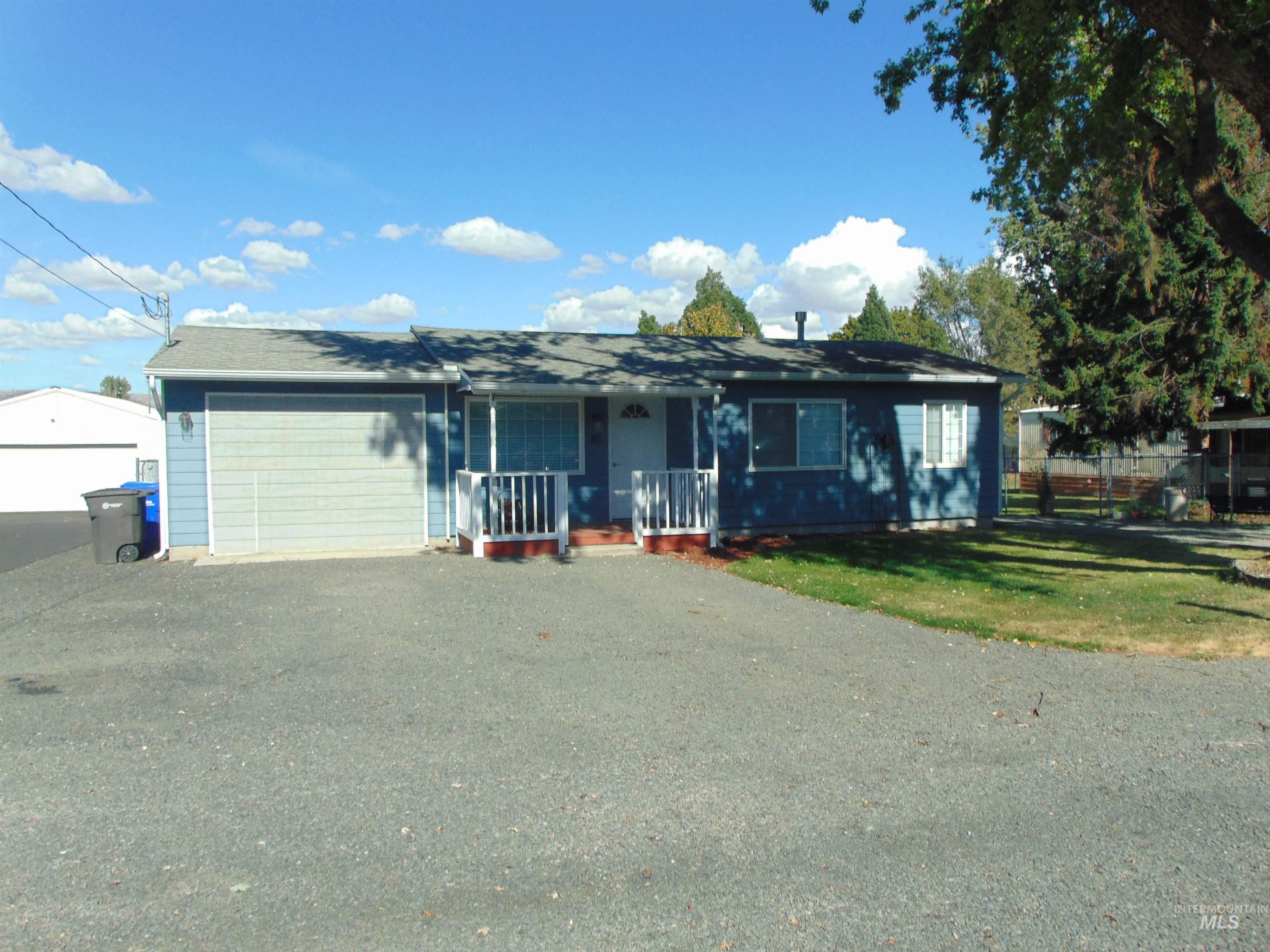 811 Park Dr, Lewiston, Idaho 83501, 3 Bedrooms, 1 Bathroom, Residential For Sale, Price $309,000,MLS 98963104