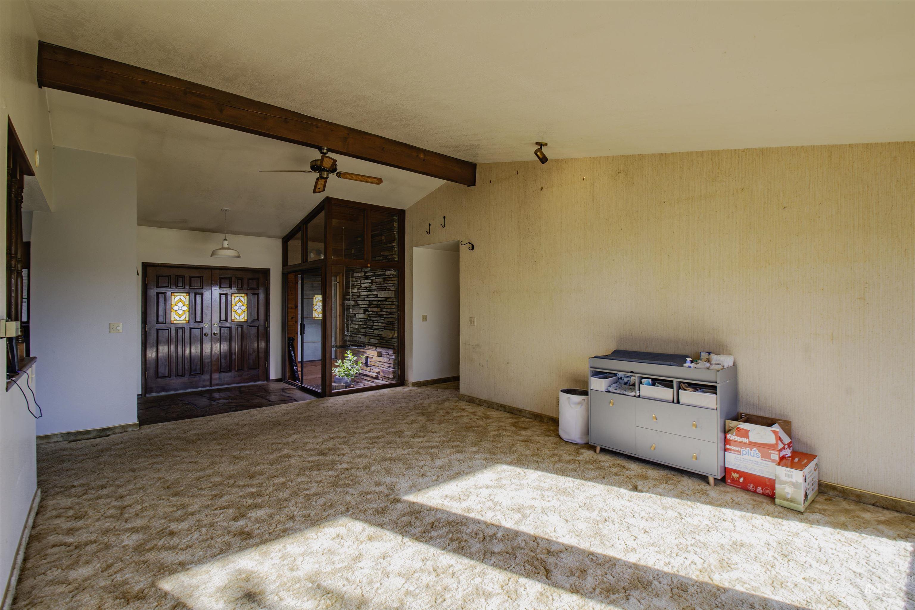 View of patio / terrace with a ceiling fan