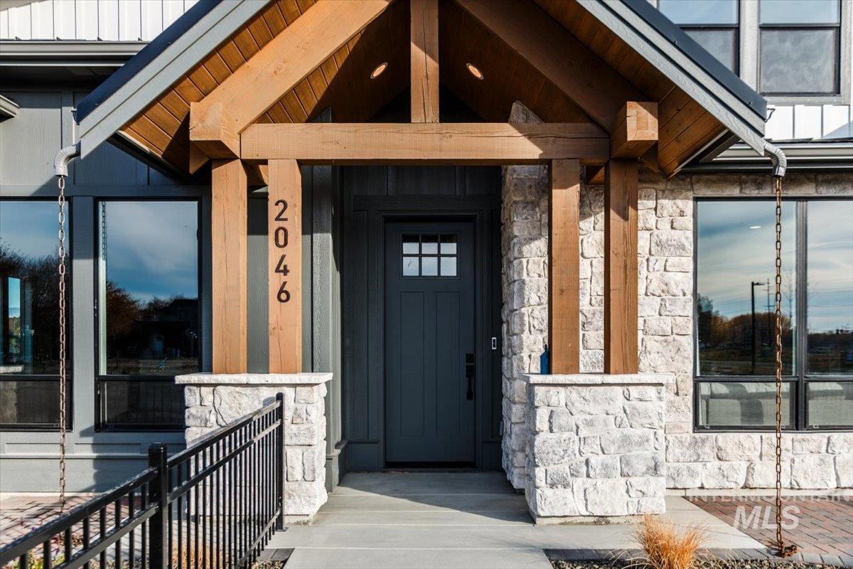 2046 W Freya Ct, Eagle, Idaho 83616, 3 Bedrooms, 2.5 Bathrooms, Residential For Sale, Price $499,900,MLS 98963111