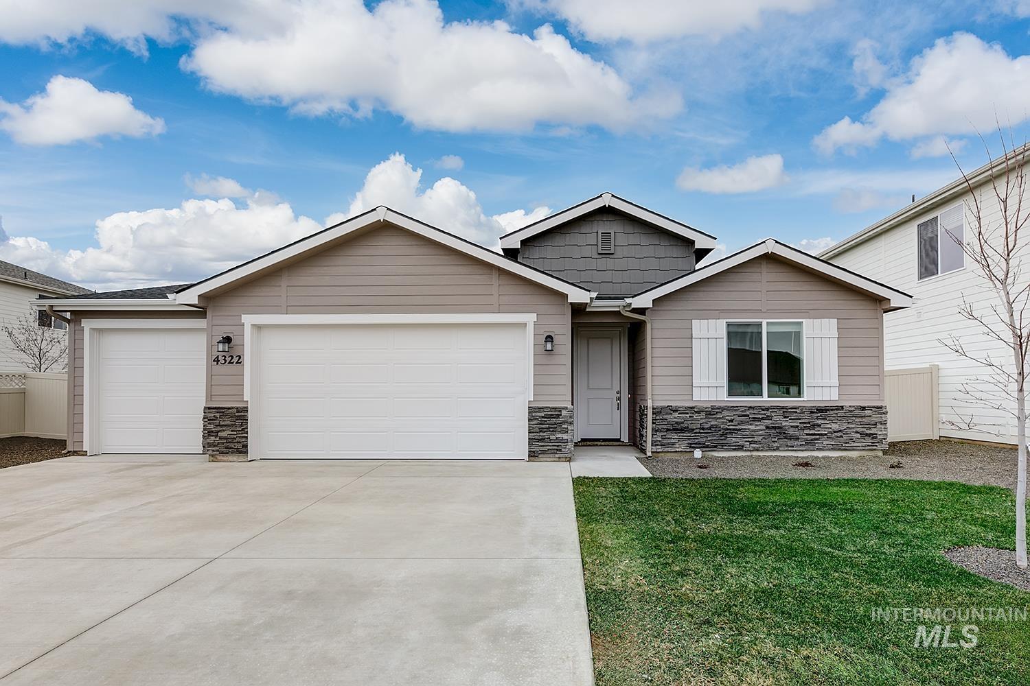 4322 Portofino Way, Caldwell, Idaho 83607, 3 Bedrooms, 2 Bathrooms, Residential For Sale, Price $449,900,MLS 98963134