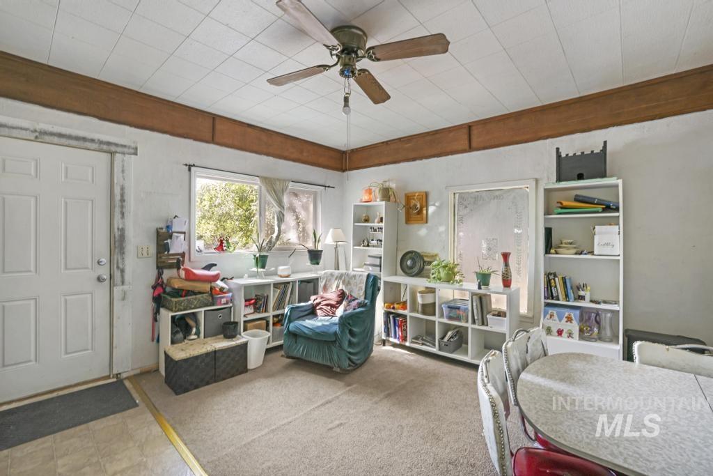 952 2nd Ave W, Twin Falls, Idaho 83301-5401, 3 Bedrooms, 1 Bathroom, Residential For Sale, Price $185,000,MLS 98963147