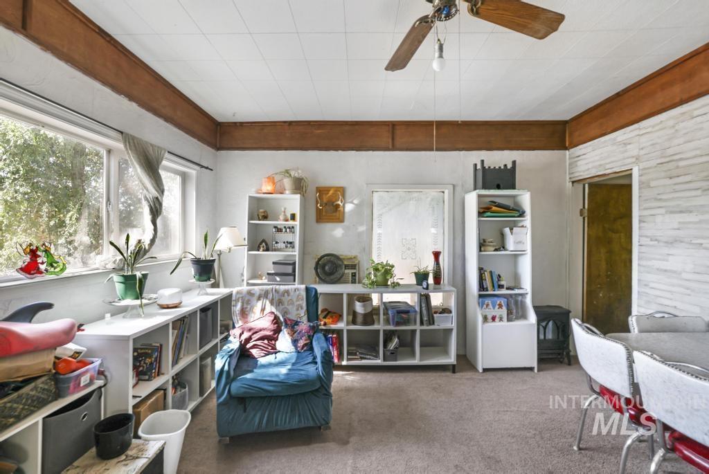 952 2nd Ave W, Twin Falls, Idaho 83301-5401, 3 Bedrooms, 1 Bathroom, Residential For Sale, Price $185,000,MLS 98963147