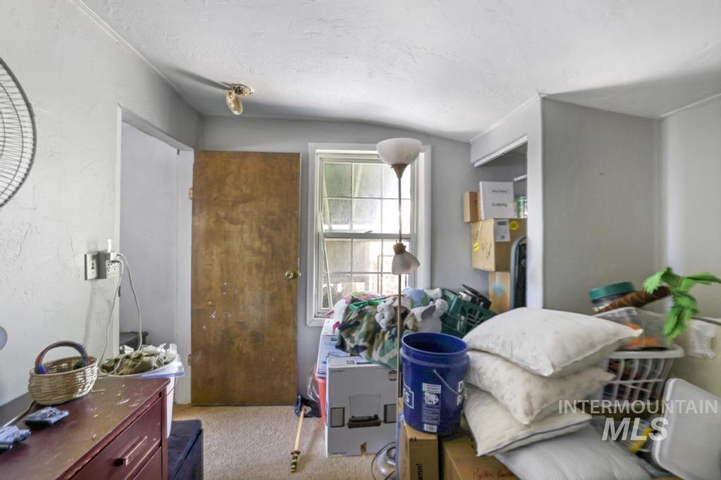 952 2nd Ave W, Twin Falls, Idaho 83301-5401, 3 Bedrooms, 1 Bathroom, Residential For Sale, Price $185,000,MLS 98963147