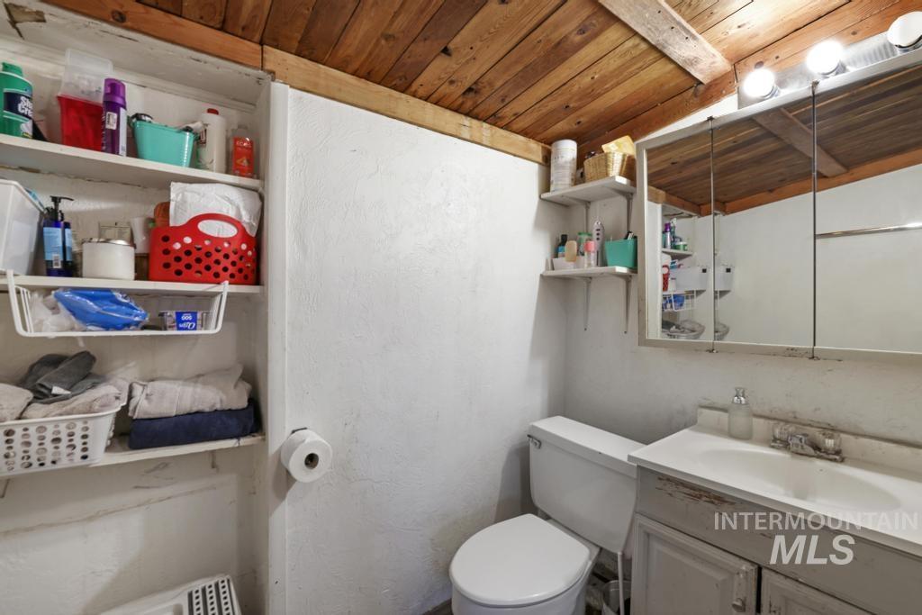 952 2nd Ave W, Twin Falls, Idaho 83301-5401, 3 Bedrooms, 1 Bathroom, Residential For Sale, Price $185,000,MLS 98963147