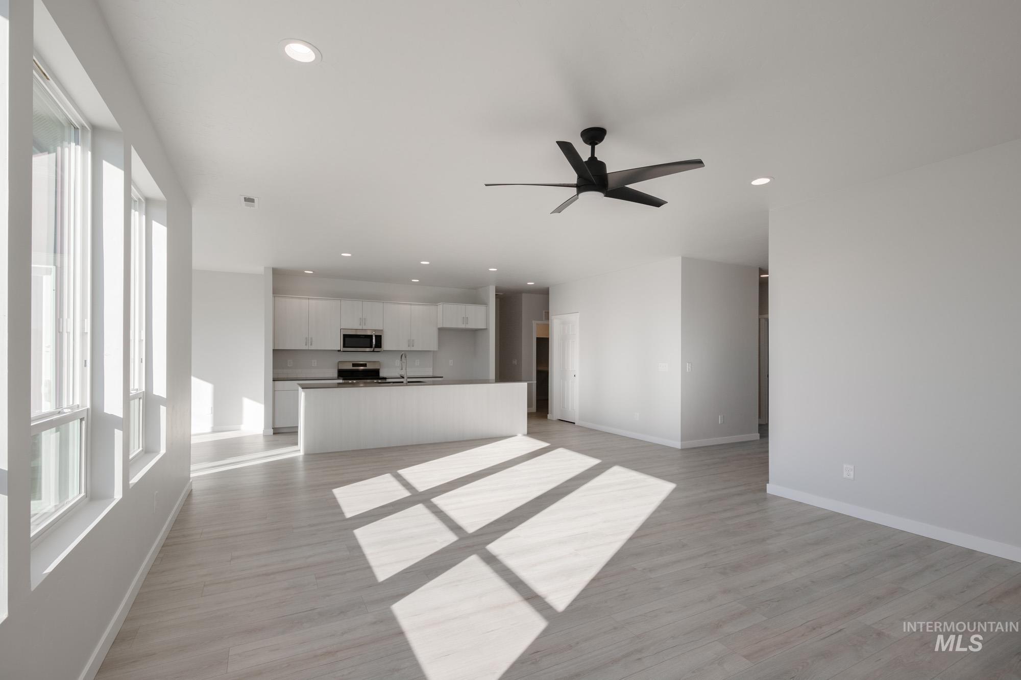 751 Strike Eagle St, Mountain Home, Idaho 83647, 4 Bedrooms, 2 Bathrooms, Residential For Sale, Price $449,990,MLS 98963152