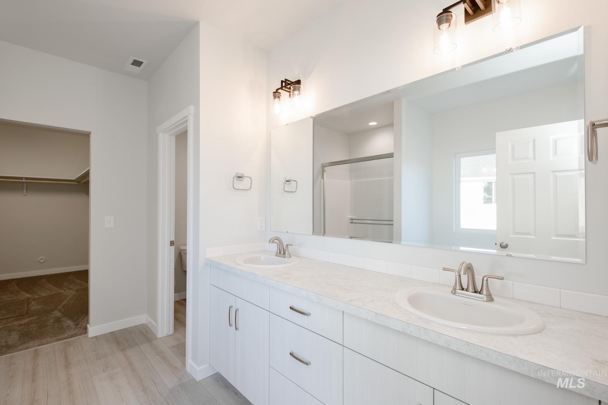 751 Strike Eagle St, Mountain Home, Idaho 83647, 4 Bedrooms, 2 Bathrooms, Residential For Sale, Price $449,990,MLS 98963152