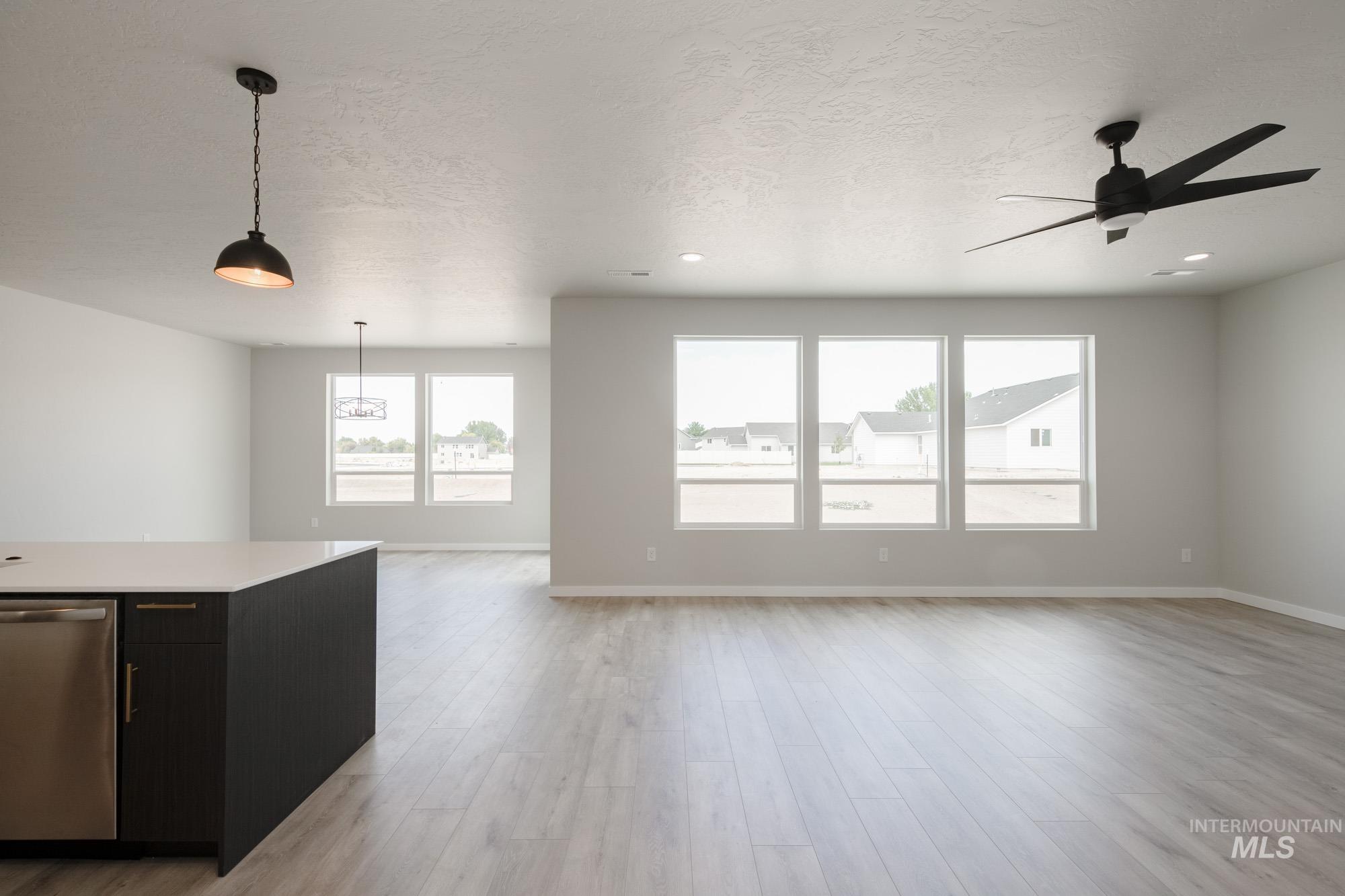 2021 N 7th E St, Mountain Home, Idaho 83647, 3 Bedrooms, 3.5 Bathrooms, Residential For Sale, Price $489,990,MLS 98963154