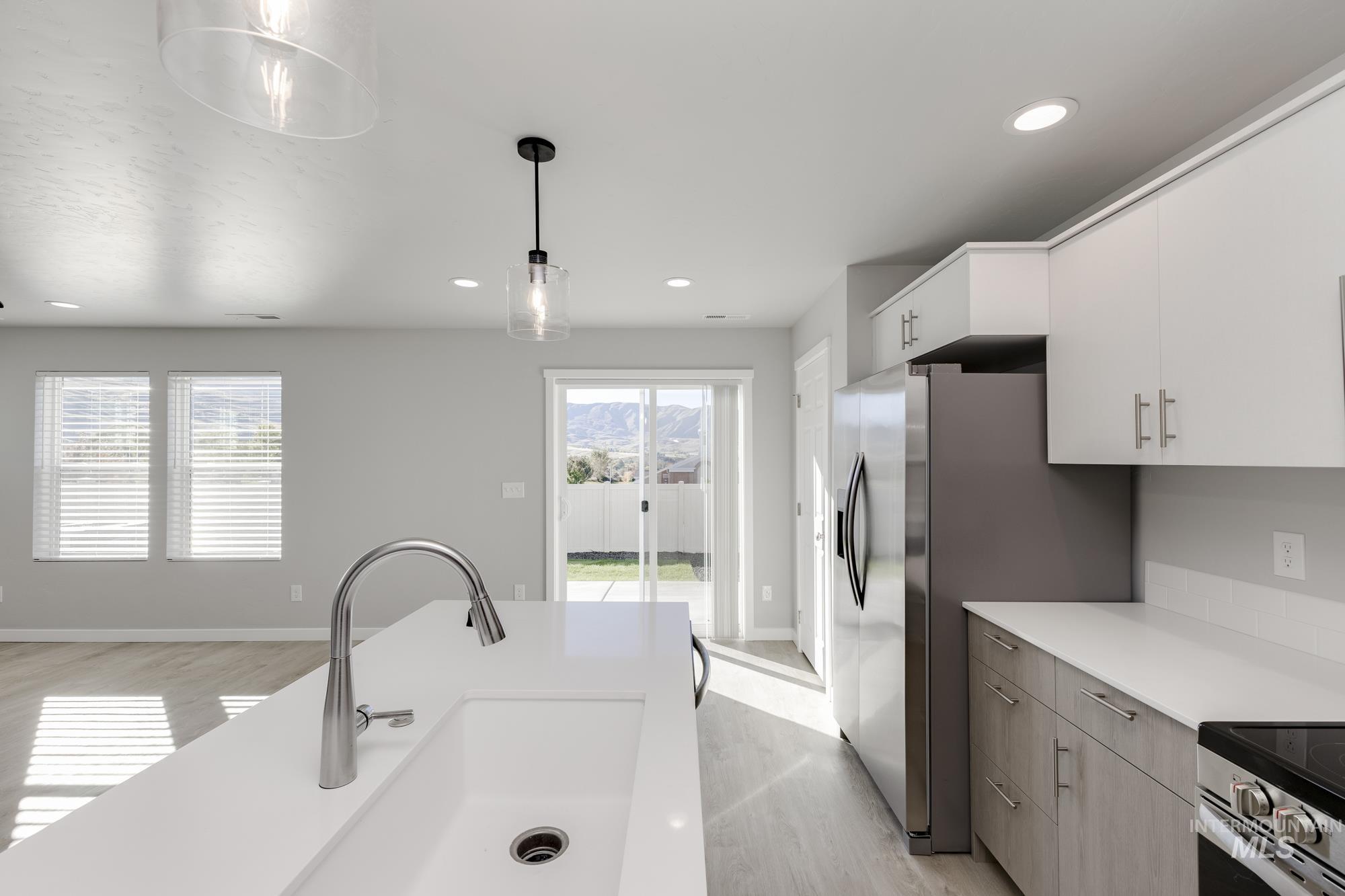 103 Bighorn St, Horseshoe Bend, Idaho 83629, 3 Bedrooms, 2.5 Bathrooms, Residential For Sale, Price $343,990,MLS 98963155