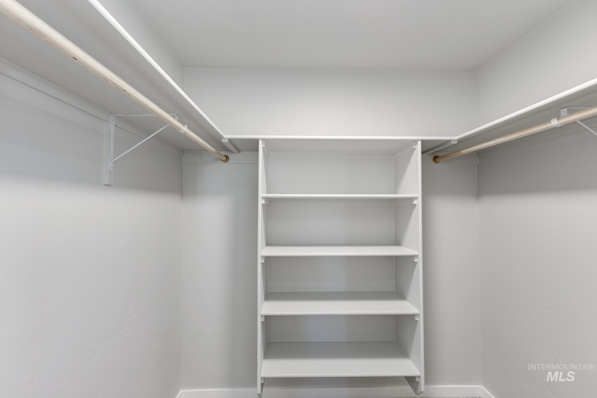 105 Bighorn St, Horseshoe Bend, Idaho 83629, 3 Bedrooms, 2.5 Bathrooms, Residential For Sale, Price $339,990,MLS 98963156