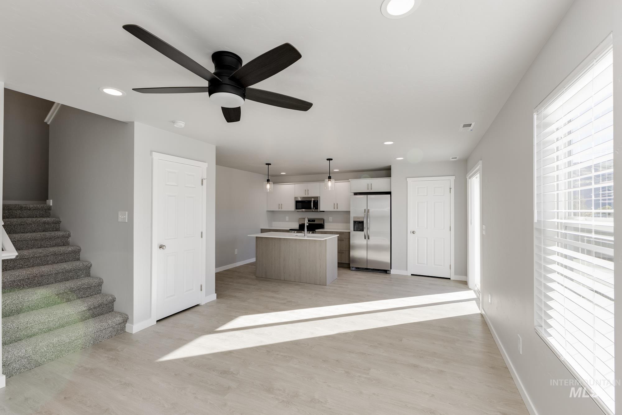 105 Bighorn St, Horseshoe Bend, Idaho 83629, 3 Bedrooms, 2.5 Bathrooms, Residential For Sale, Price $339,990,MLS 98963156