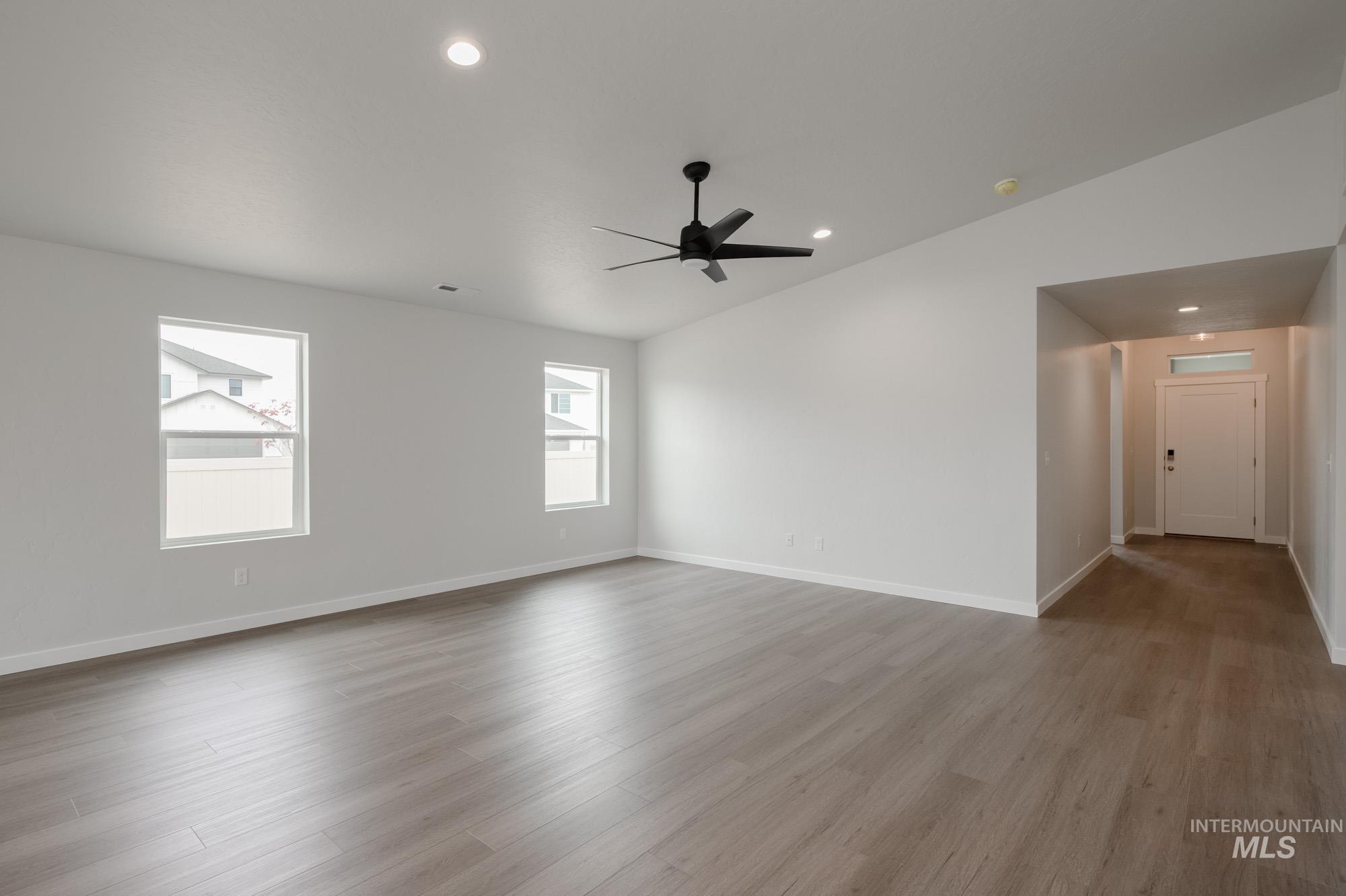 6333 W Naxos St, Meridian, Idaho 83646, 4 Bedrooms, 2 Bathrooms, Residential For Sale, Price $469,990,MLS 98963158