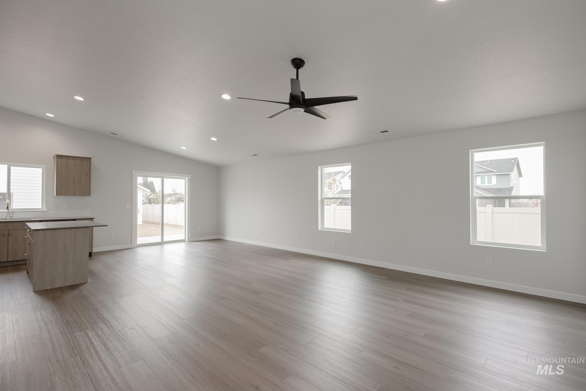 6333 W Naxos St, Meridian, Idaho 83646, 4 Bedrooms, 2 Bathrooms, Residential For Sale, Price $469,990,MLS 98963158