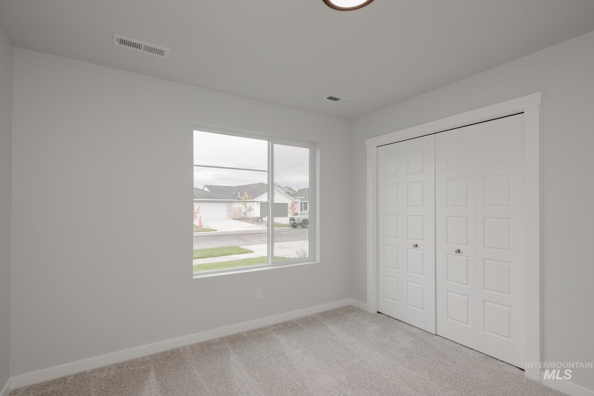 6333 W Naxos St, Meridian, Idaho 83646, 4 Bedrooms, 2 Bathrooms, Residential For Sale, Price $469,990,MLS 98963158