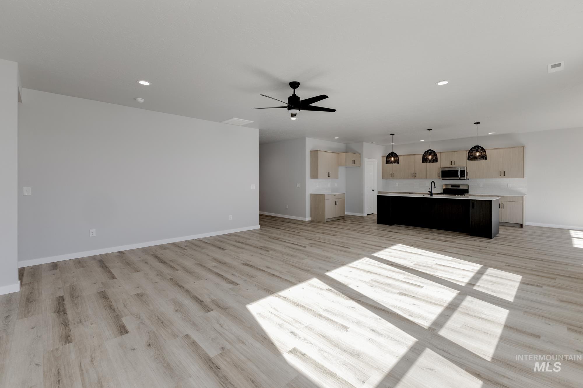 9271 W Blue Lace St, Nampa, Idaho 83687, 4 Bedrooms, 2.5 Bathrooms, Residential For Sale, Price $515,990,MLS 98963170