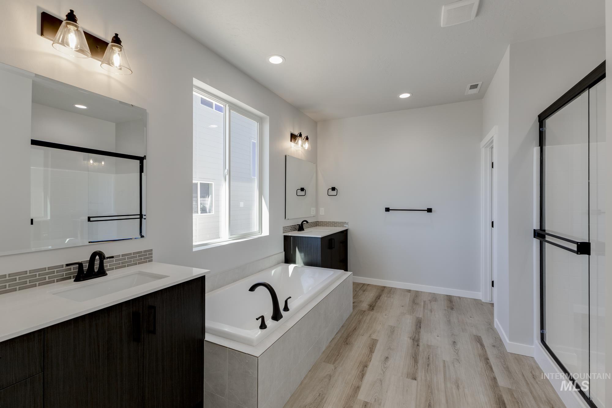 9271 W Blue Lace St, Nampa, Idaho 83687, 4 Bedrooms, 2.5 Bathrooms, Residential For Sale, Price $515,990,MLS 98963170