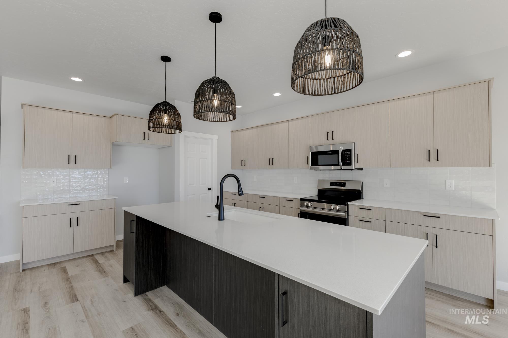 9271 W Blue Lace St, Nampa, Idaho 83687, 4 Bedrooms, 2.5 Bathrooms, Residential For Sale, Price $515,990,MLS 98963170