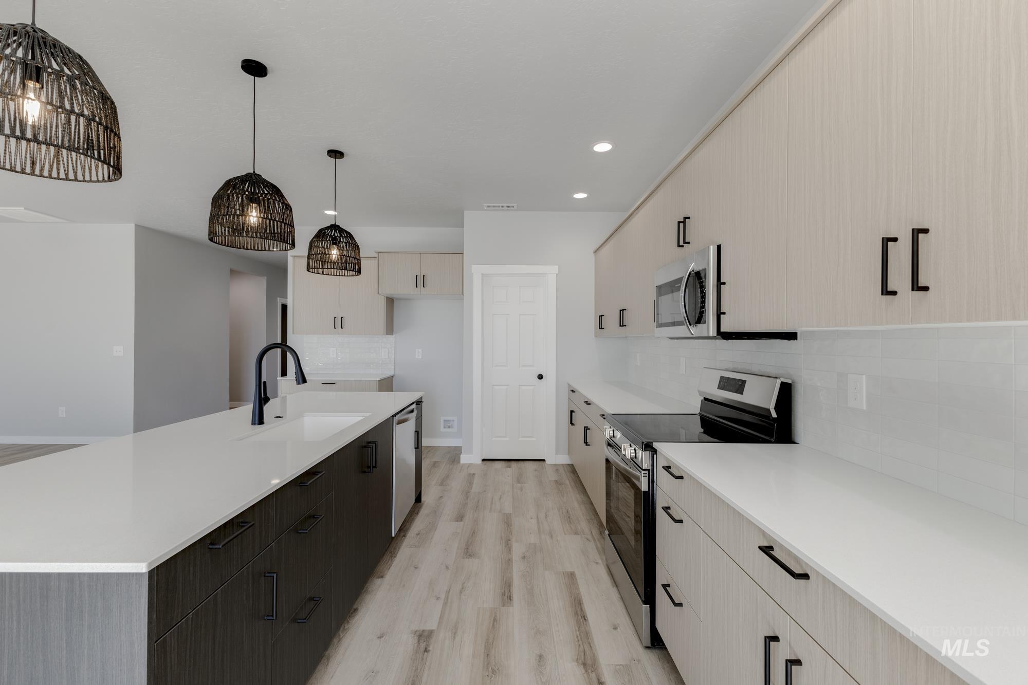 9271 W Blue Lace St, Nampa, Idaho 83687, 4 Bedrooms, 2.5 Bathrooms, Residential For Sale, Price $515,990,MLS 98963170