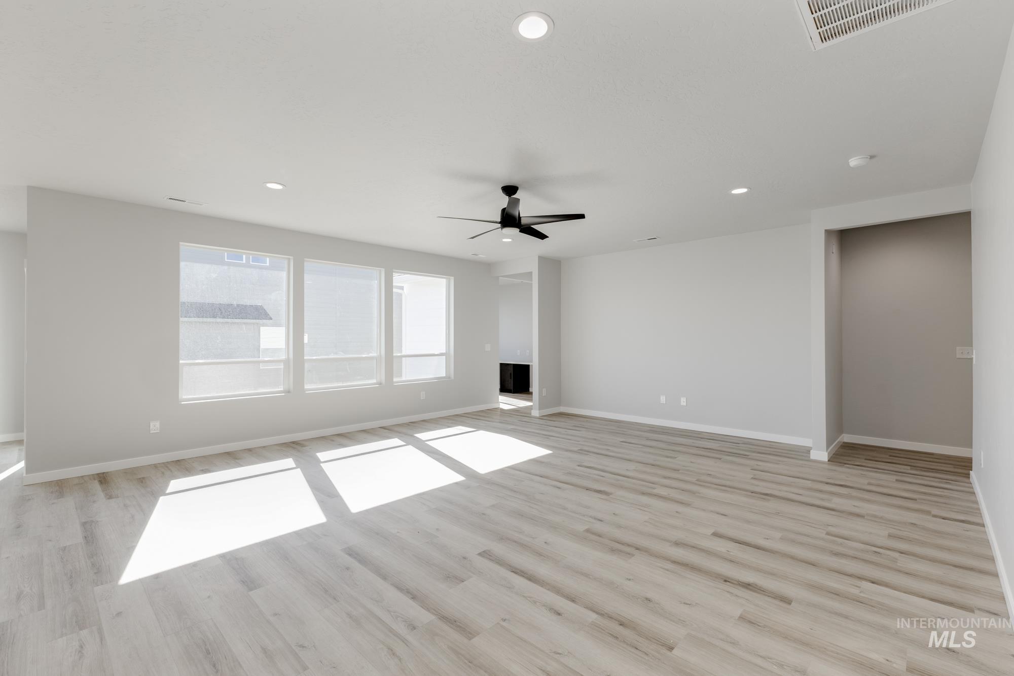 9271 W Blue Lace St, Nampa, Idaho 83687, 4 Bedrooms, 2.5 Bathrooms, Residential For Sale, Price $515,990,MLS 98963170