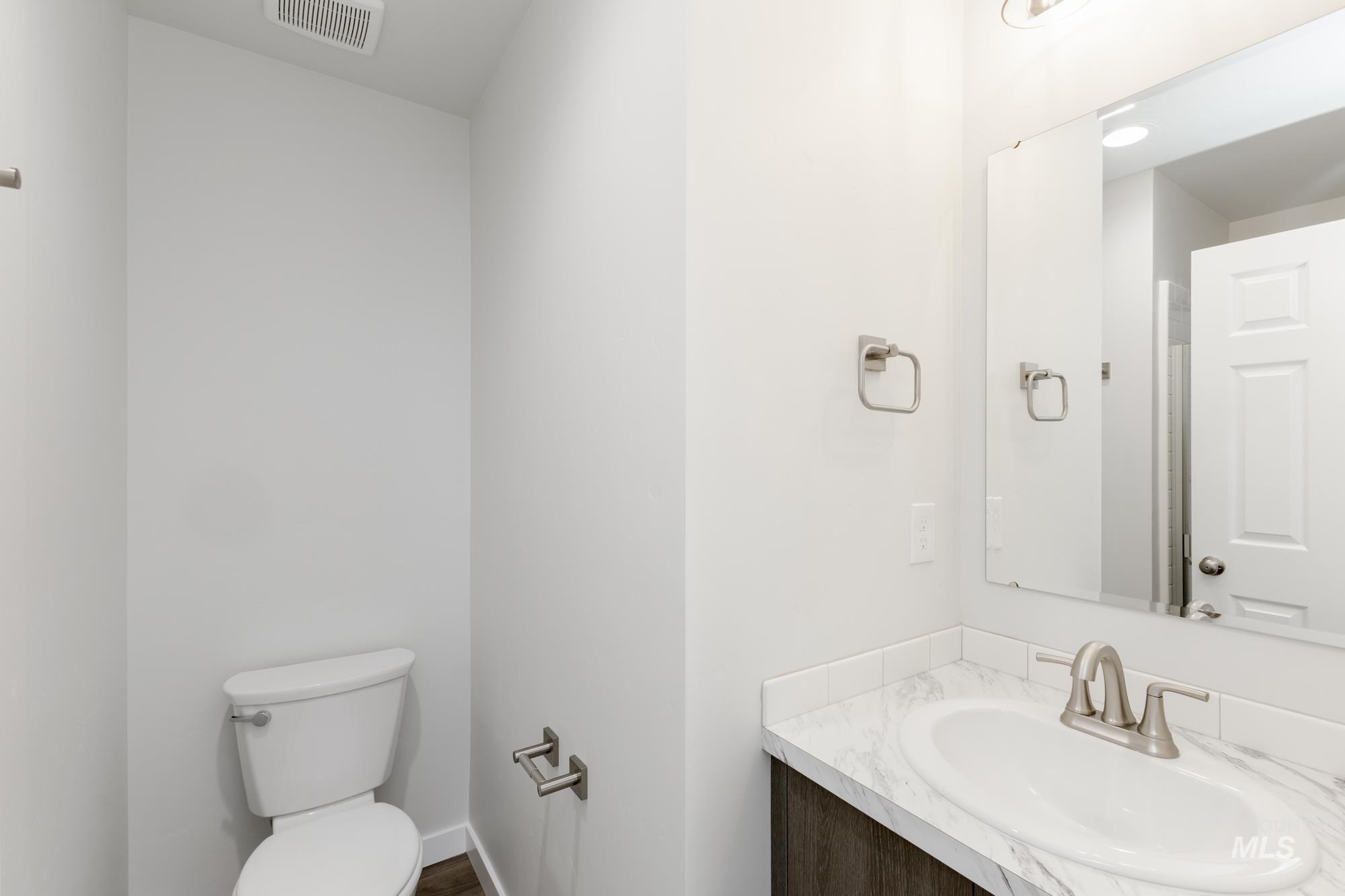 9285 W Blue Lace St, Nampa, Idaho 83687, 5 Bedrooms, 3 Bathrooms, Residential For Sale, Price $479,990,MLS 98963171