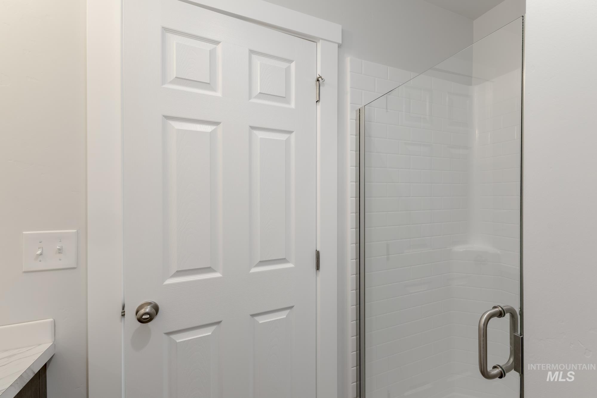 9285 W Blue Lace St, Nampa, Idaho 83687, 5 Bedrooms, 3 Bathrooms, Residential For Sale, Price $479,990,MLS 98963171