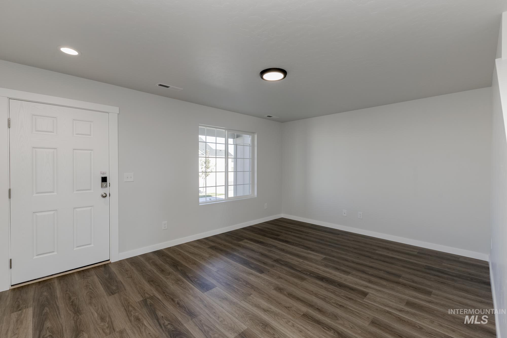 9285 W Blue Lace St, Nampa, Idaho 83687, 5 Bedrooms, 3 Bathrooms, Residential For Sale, Price $479,990,MLS 98963171