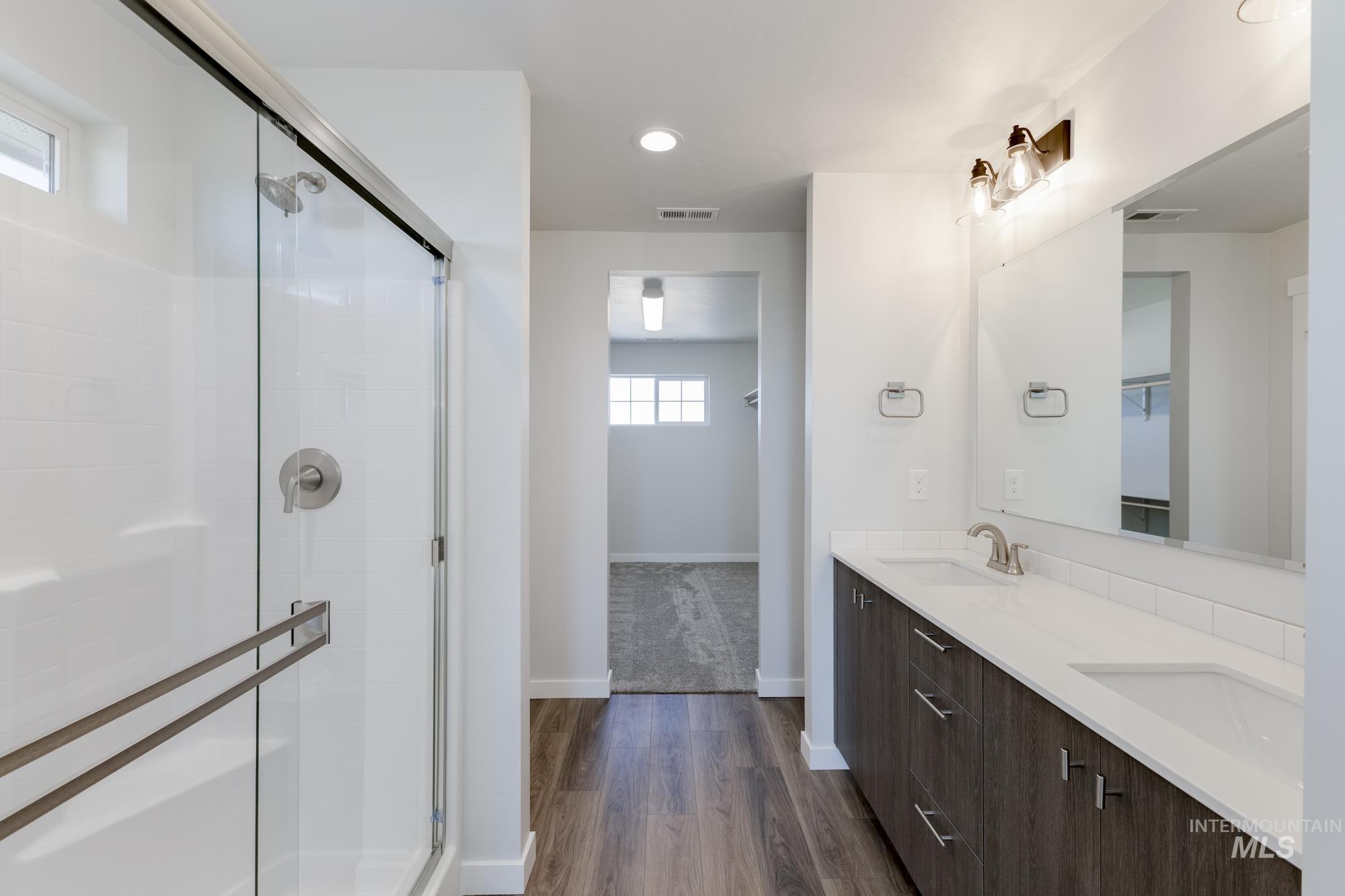 9285 W Blue Lace St, Nampa, Idaho 83687, 5 Bedrooms, 3 Bathrooms, Residential For Sale, Price $479,990,MLS 98963171