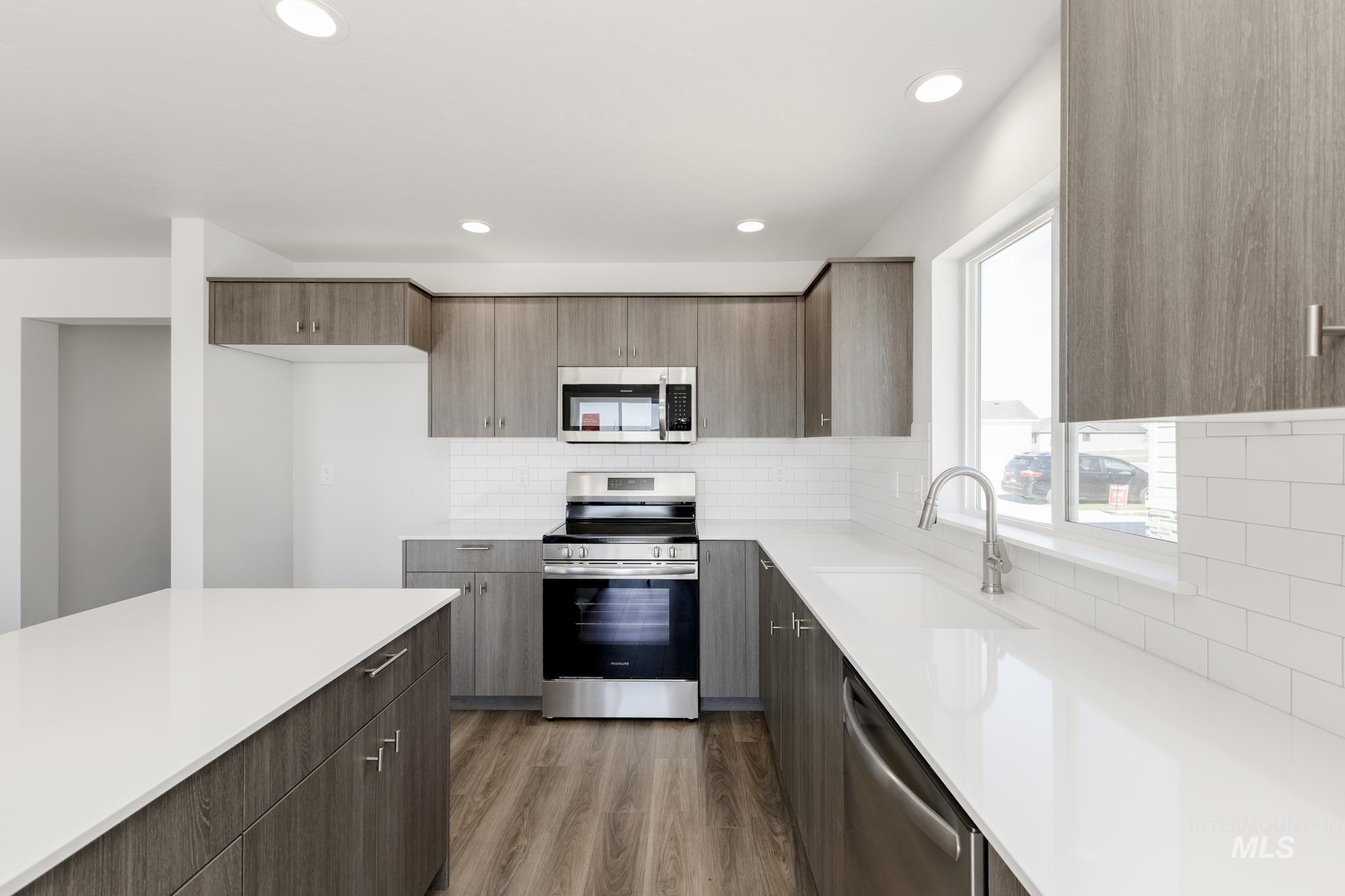 9285 W Blue Lace St, Nampa, Idaho 83687, 5 Bedrooms, 3 Bathrooms, Residential For Sale, Price $479,990,MLS 98963171