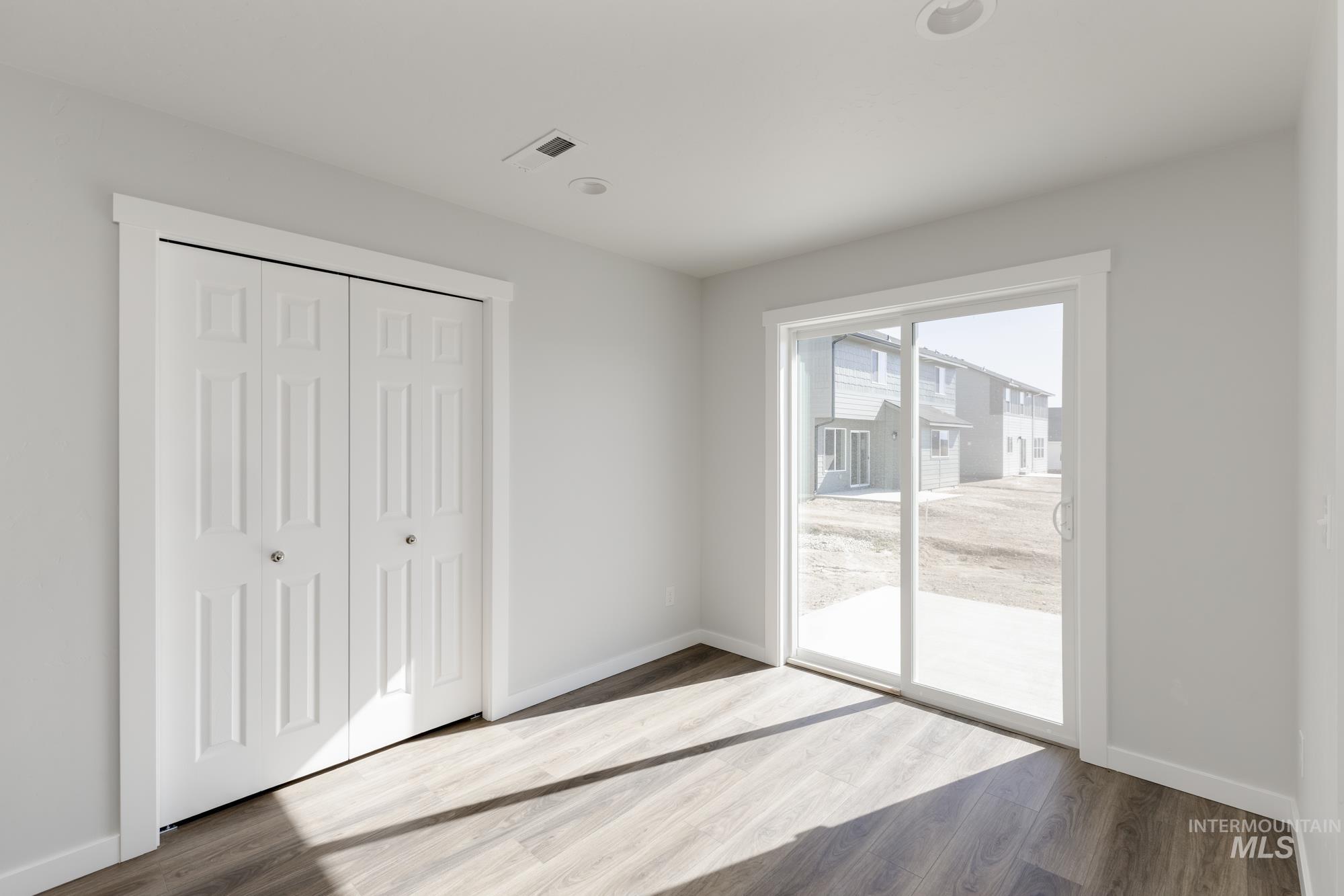 9285 W Blue Lace St, Nampa, Idaho 83687, 5 Bedrooms, 3 Bathrooms, Residential For Sale, Price $479,990,MLS 98963171