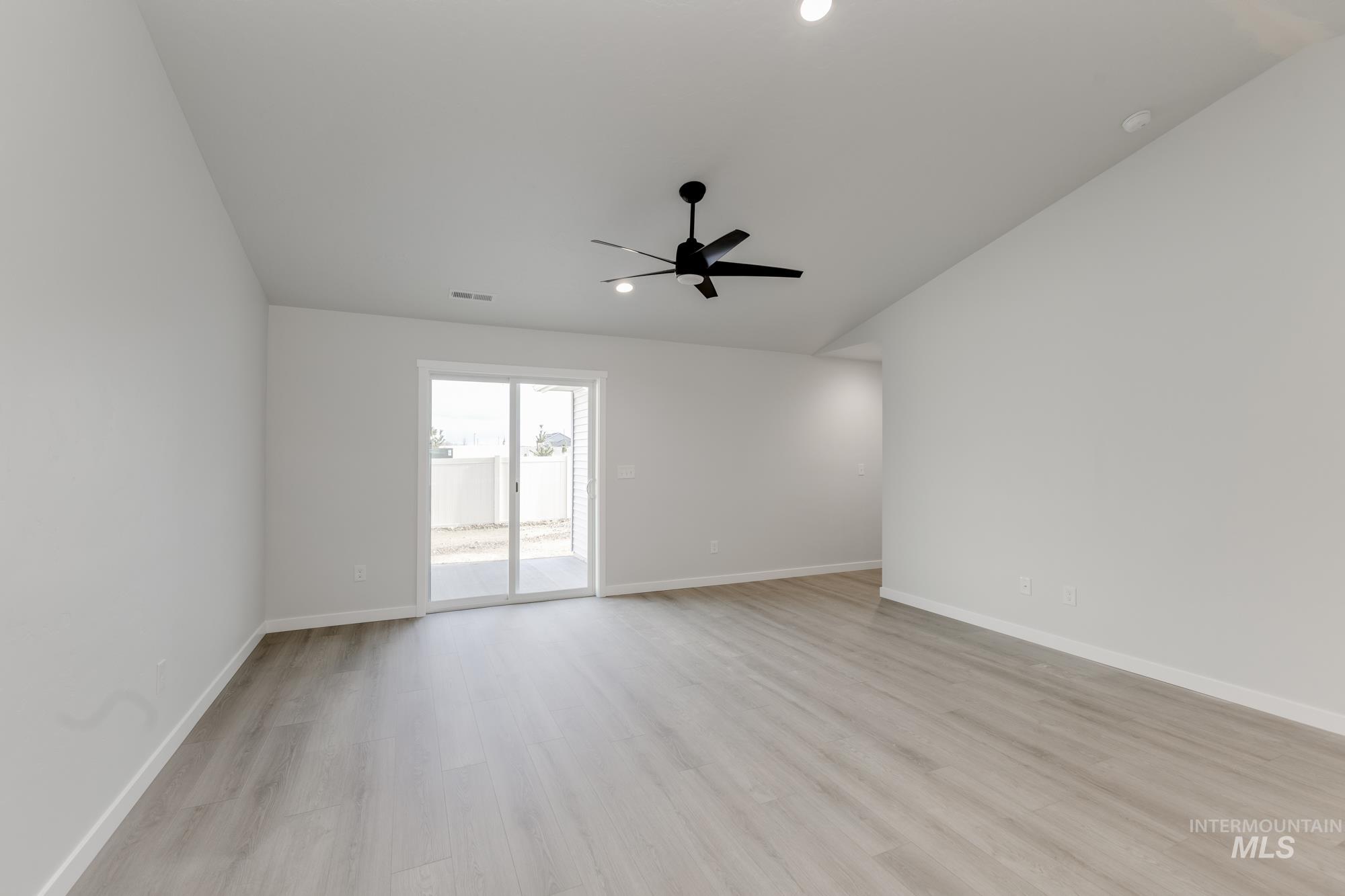 3132 N Arroyo Vista Way, Kuna, Idaho 83634, 3 Bedrooms, 2 Bathrooms, Residential For Sale, Price $394,990,MLS 98963180