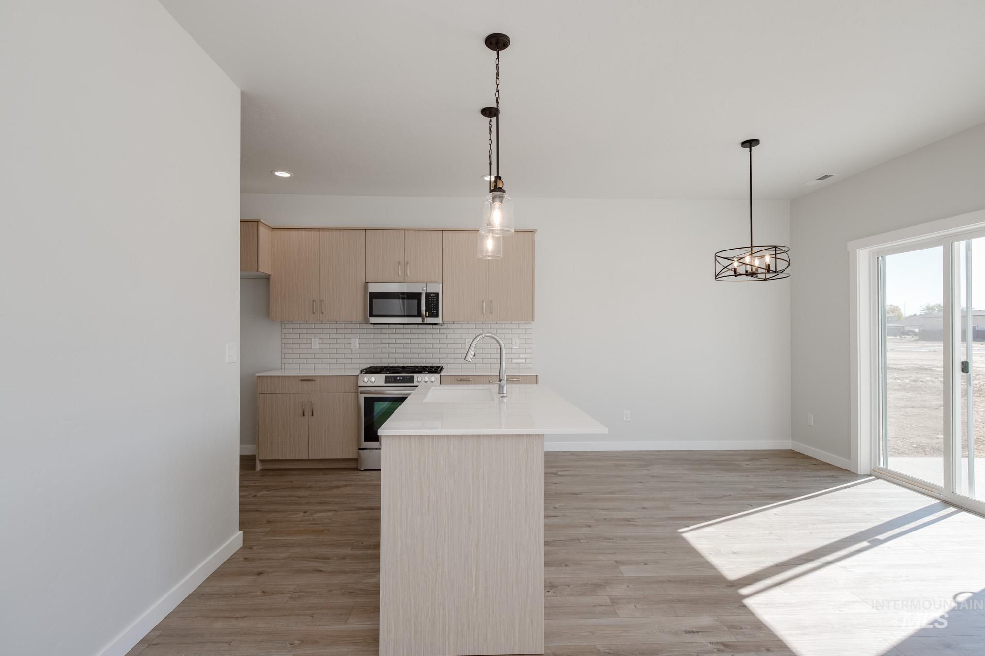 4233 E Hillsong St, Meridian, Idaho 83709, 3 Bedrooms, 2.5 Bathrooms, Residential For Sale, Price $426,990,MLS 98963181