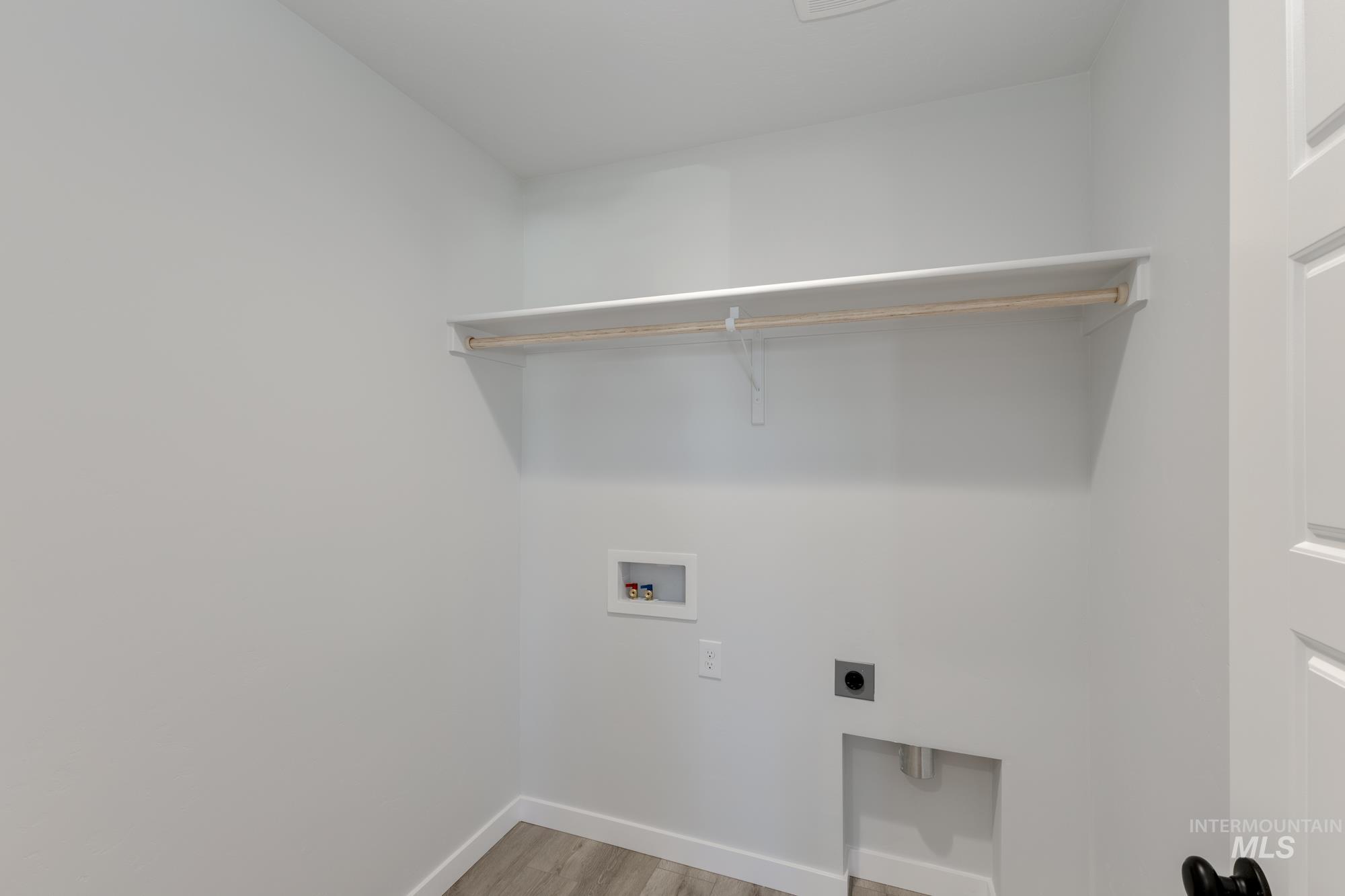 7072 S Old Farm Ave, Meridian, Idaho 83642, 4 Bedrooms, 2.5 Bathrooms, Residential For Sale, Price $454,990,MLS 98963185