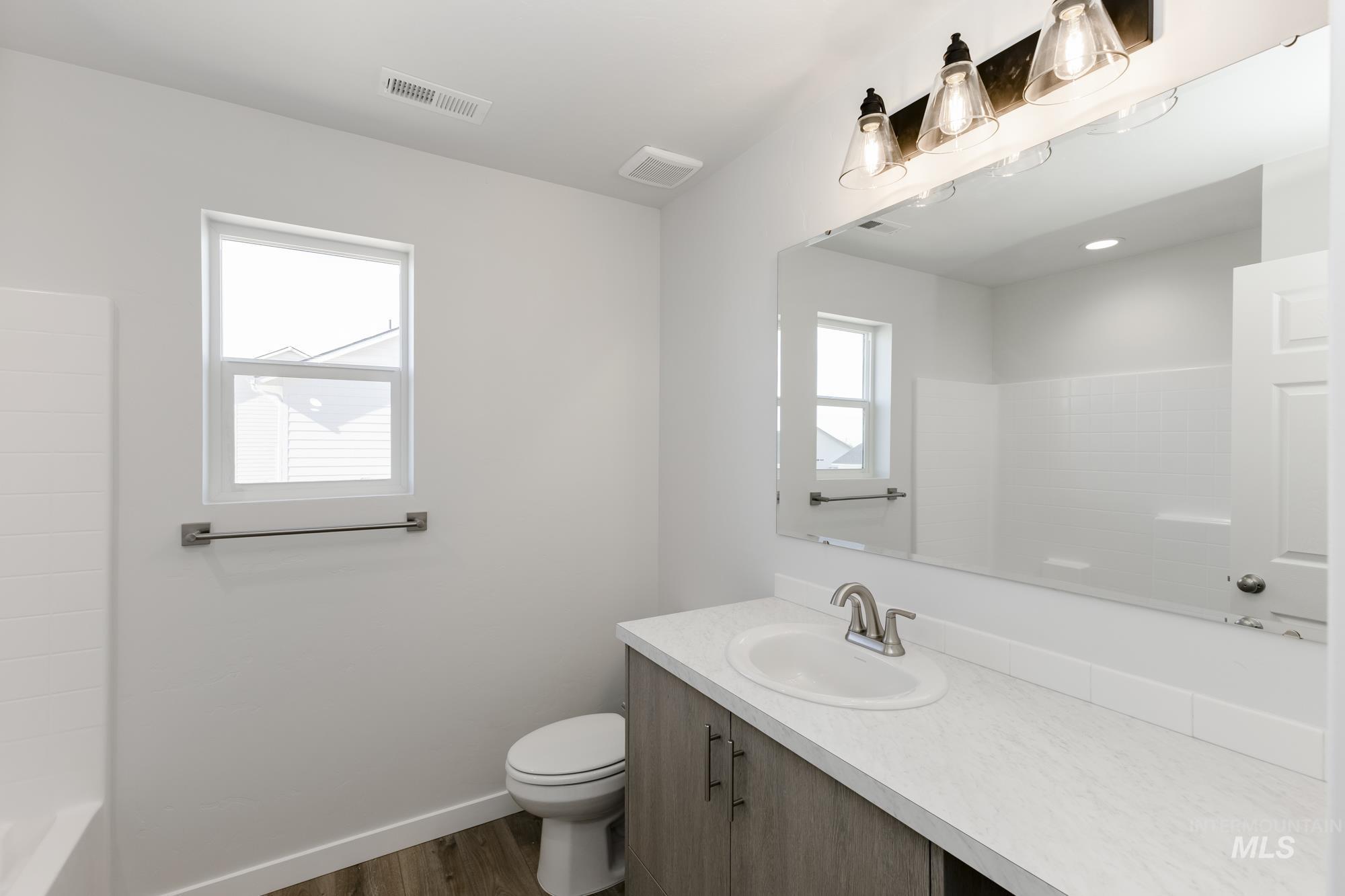 1223 W Pack River Dr, Meridian, Idaho 83642, 5 Bedrooms, 2.5 Bathrooms, Residential For Sale, Price $589,990,MLS 98963190