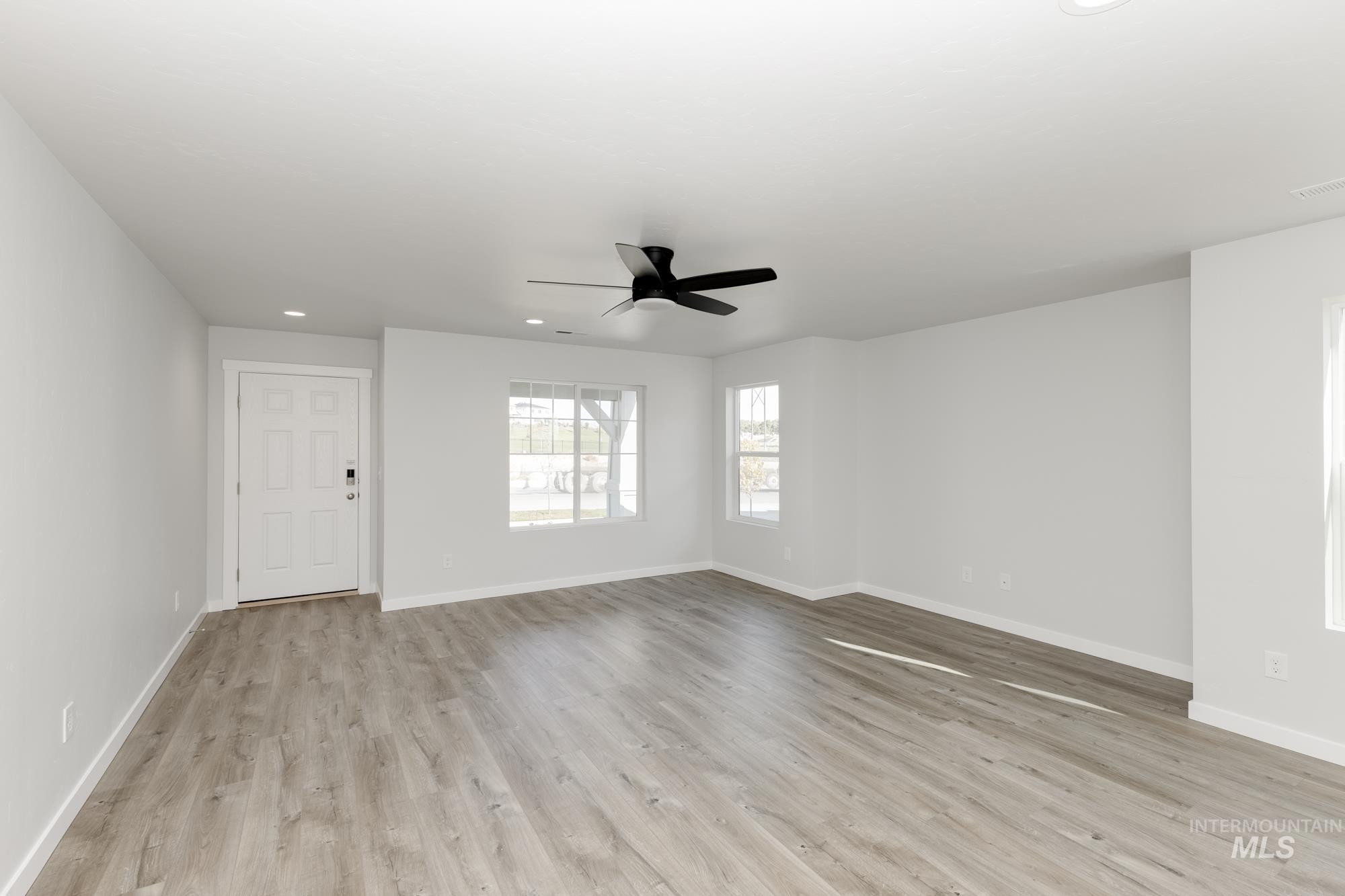 1223 W Pack River Dr, Meridian, Idaho 83642, 5 Bedrooms, 2.5 Bathrooms, Residential For Sale, Price $589,990,MLS 98963190