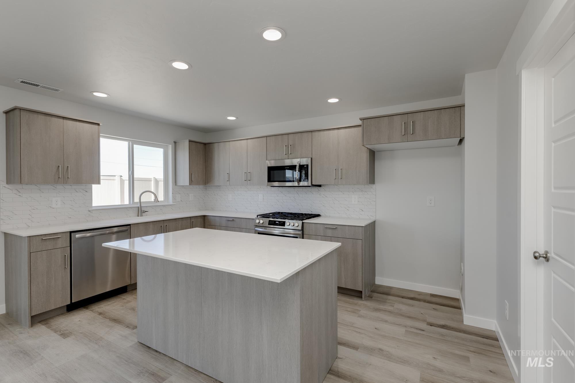 16713 Carlin Ave, Caldwell, Idaho 83607, 4 Bedrooms, 2.5 Bathrooms, Residential For Sale, Price $459,990,MLS 98963194